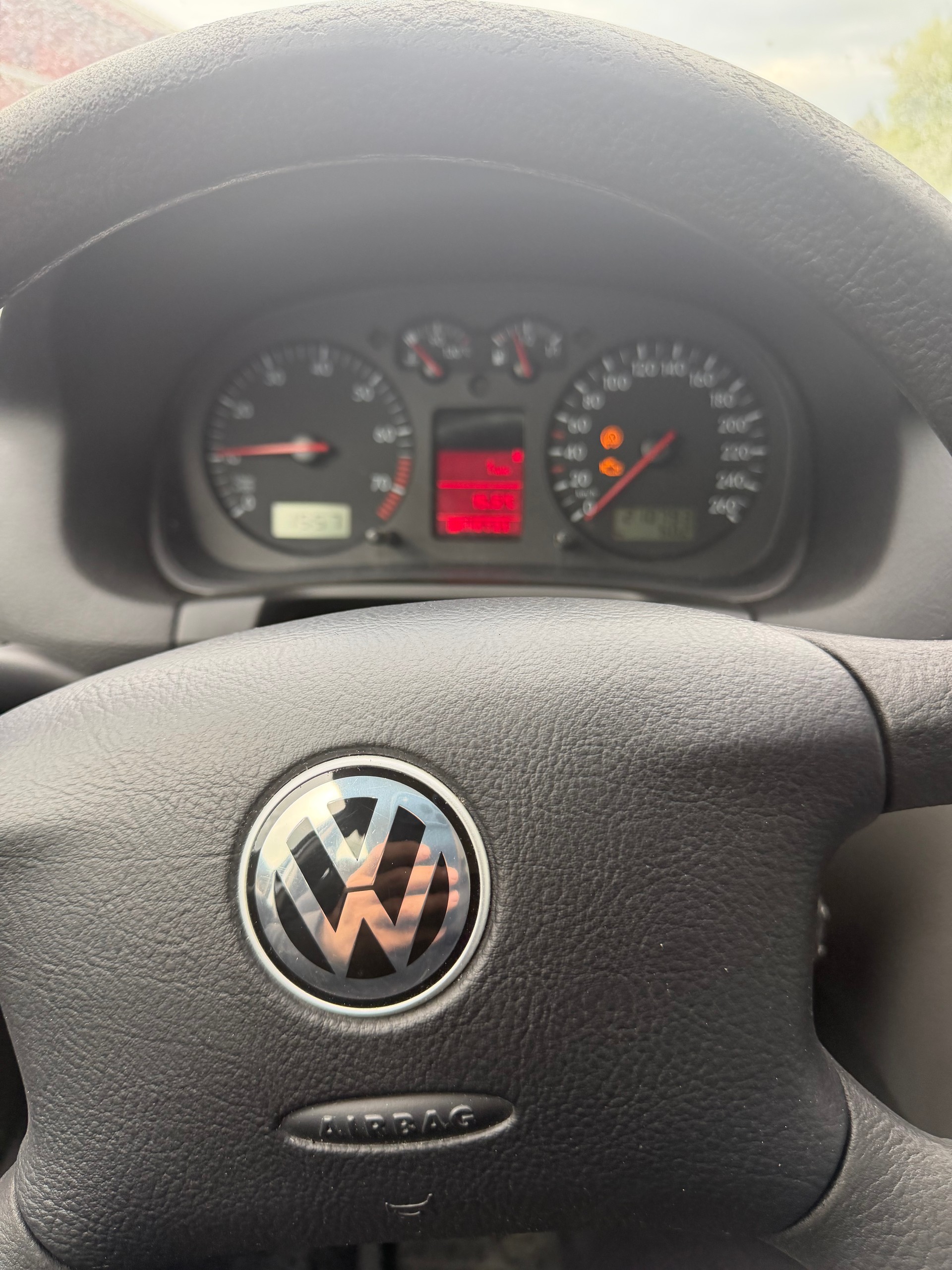 VW Golf 1.6 Comfortline Automatic-image-5