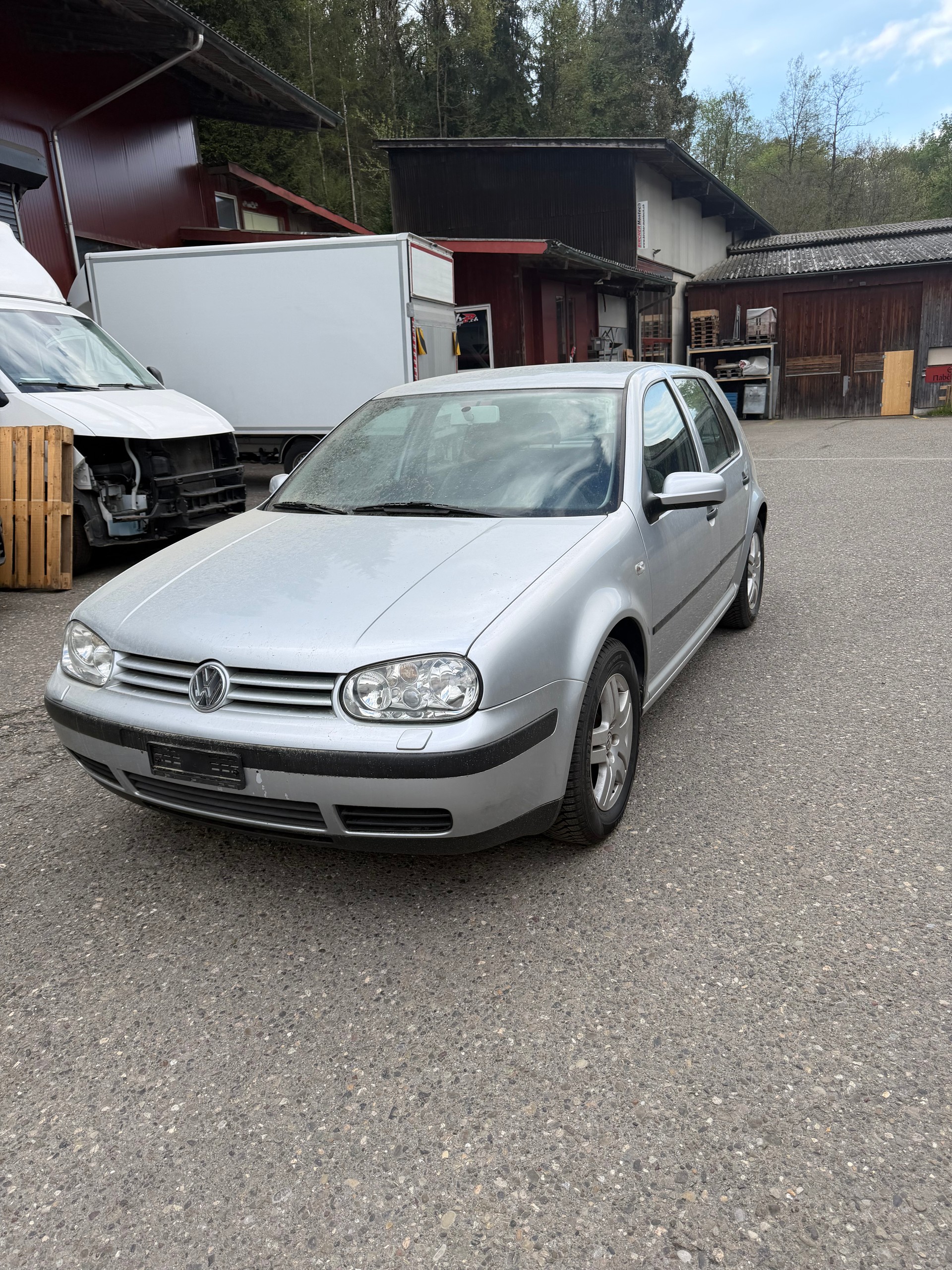 VW Golf 1.6 Comfortline Automatic-image-0