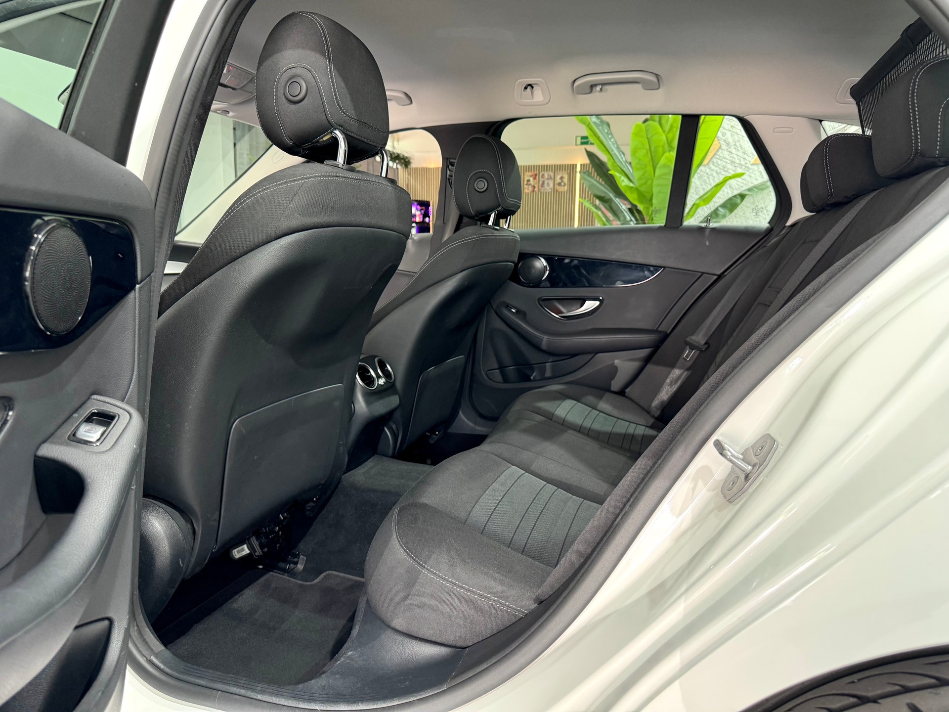 MERCEDES-BENZ C 220 d Swiss Star 4Matic 9G-Tronic-image-6