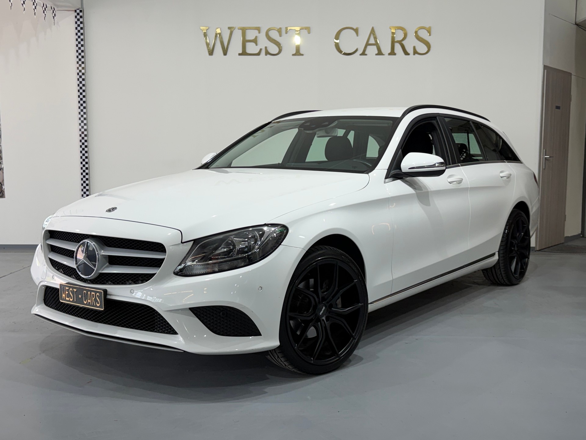 MERCEDES-BENZ C 220 d Swiss Star 4Matic 9G-Tronic