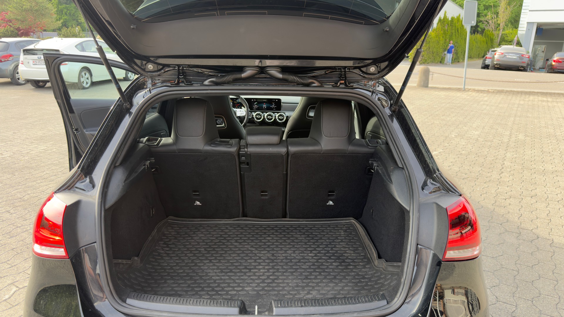 MERCEDES-BENZ A 45 S AMG 4Matic+ Speedshift-image-17