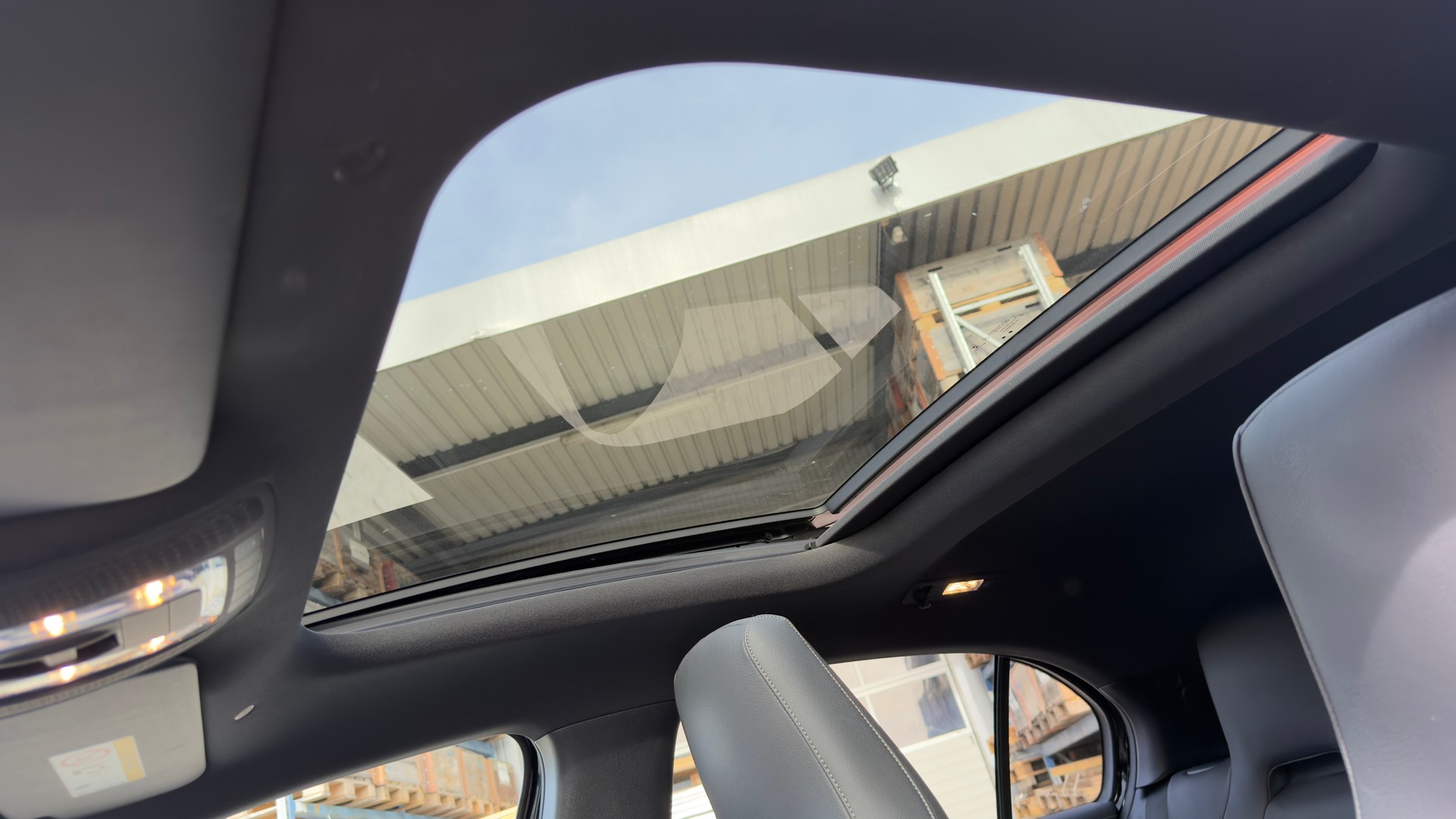 MERCEDES-BENZ A 45 S AMG 4Matic+ Speedshift-image-14