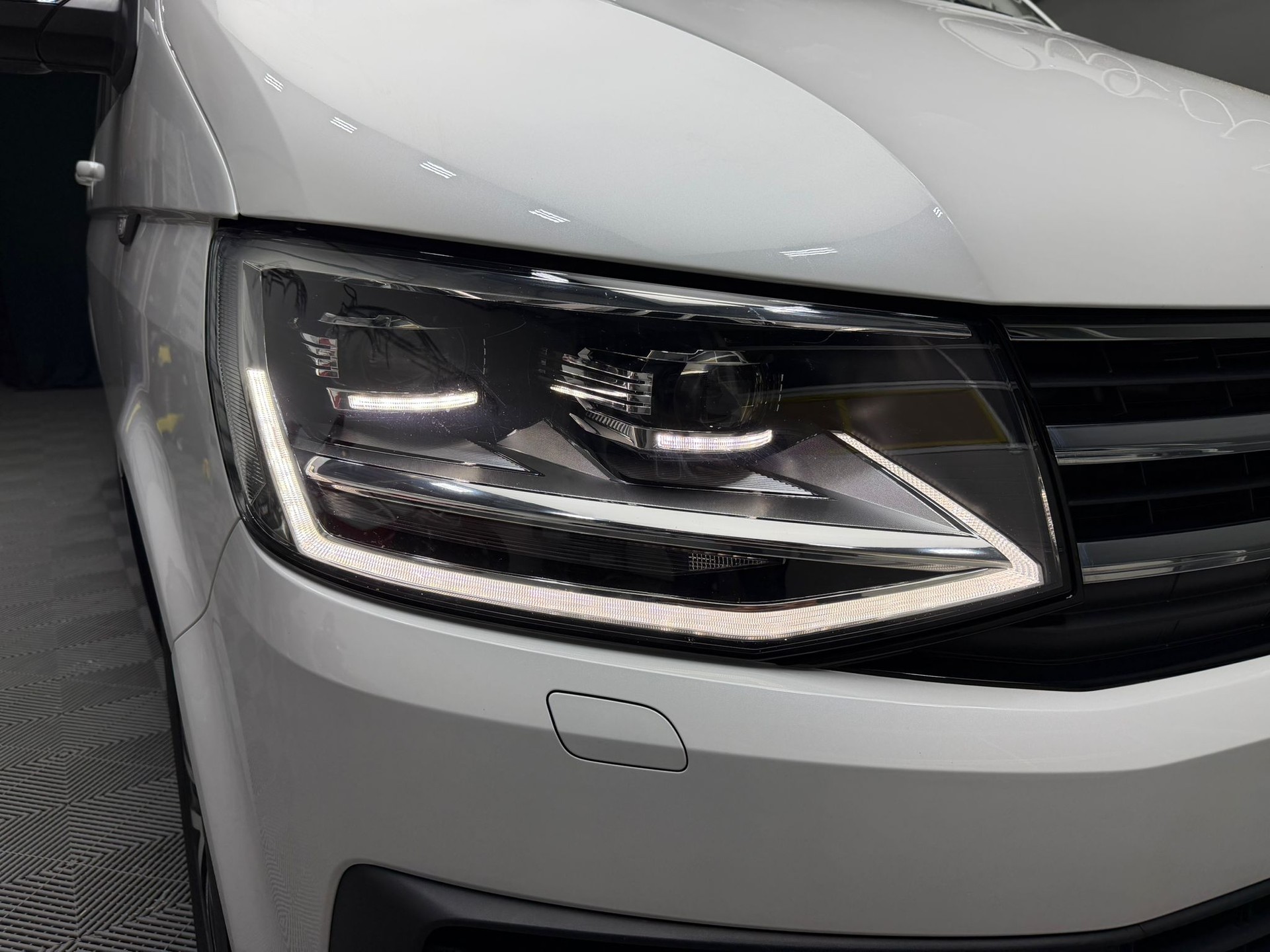 VW T6 Multivan 2.0 TDI Comfortline Edition DSG-image-1