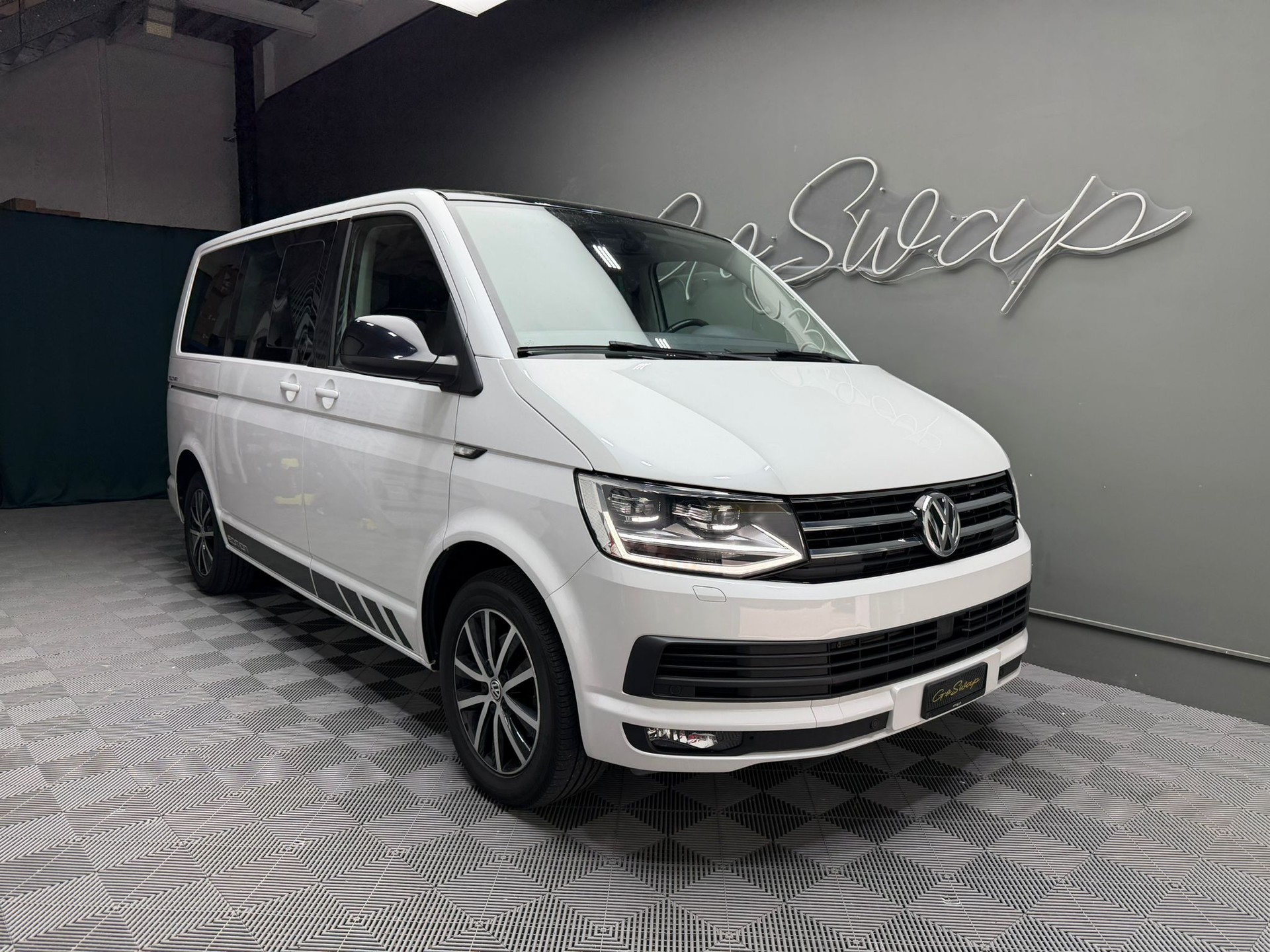 VW T6 Multivan 2.0 TDI Comfortline Edition DSG-image-0
