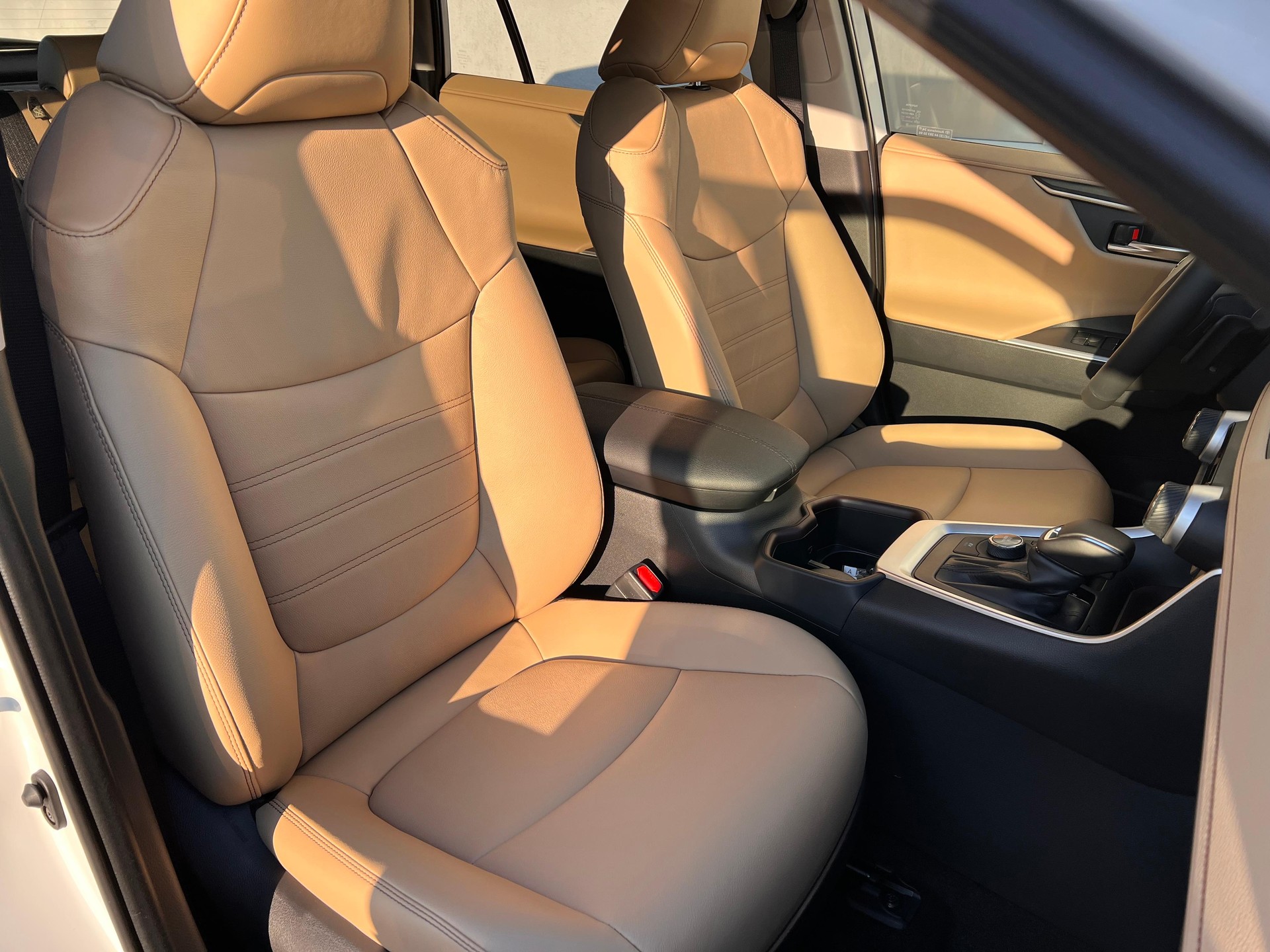 TOYOTA RAV4 2.5 HSD Premium-image-14