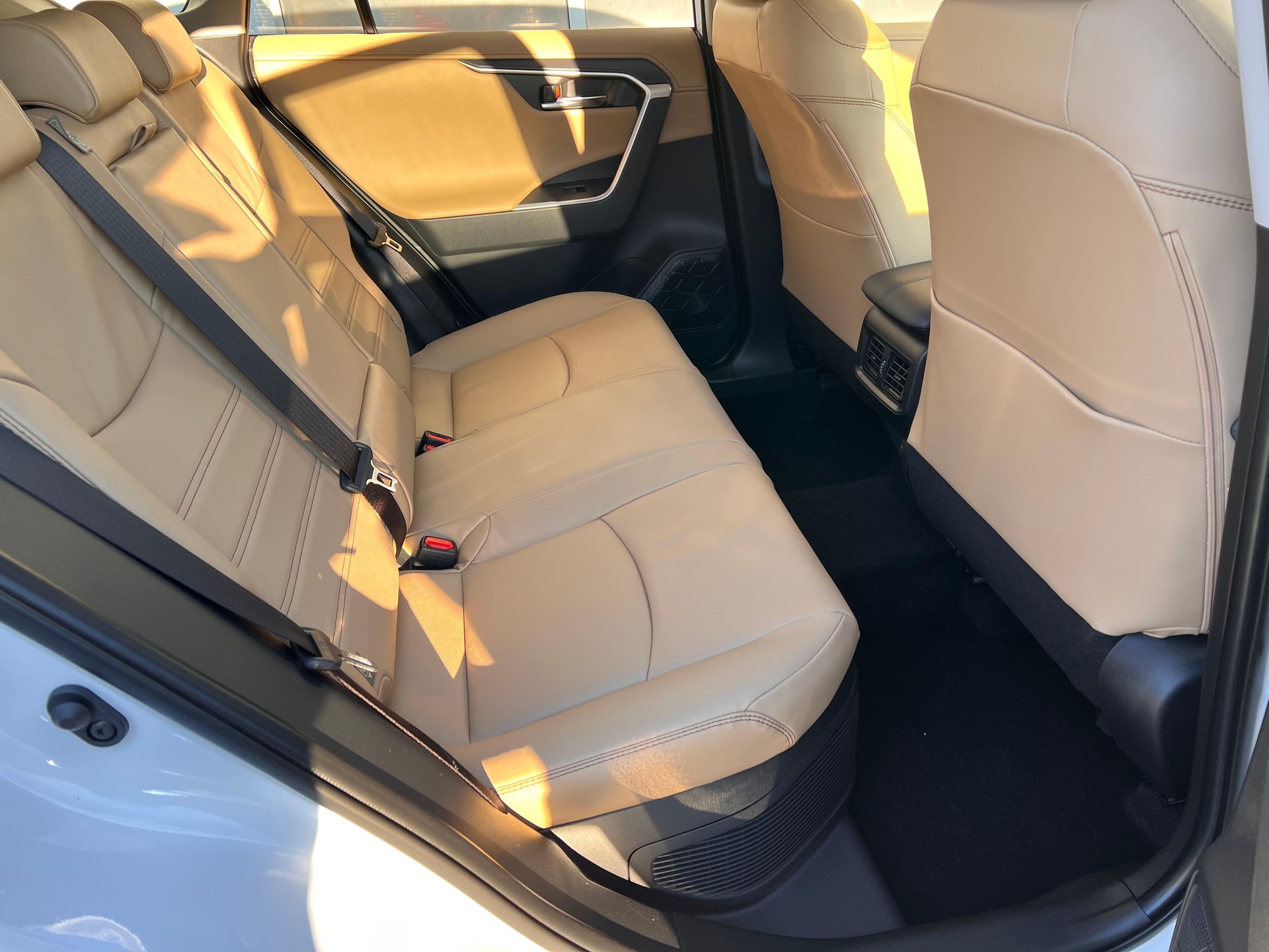 TOYOTA RAV4 2.5 HSD Premium-image-11