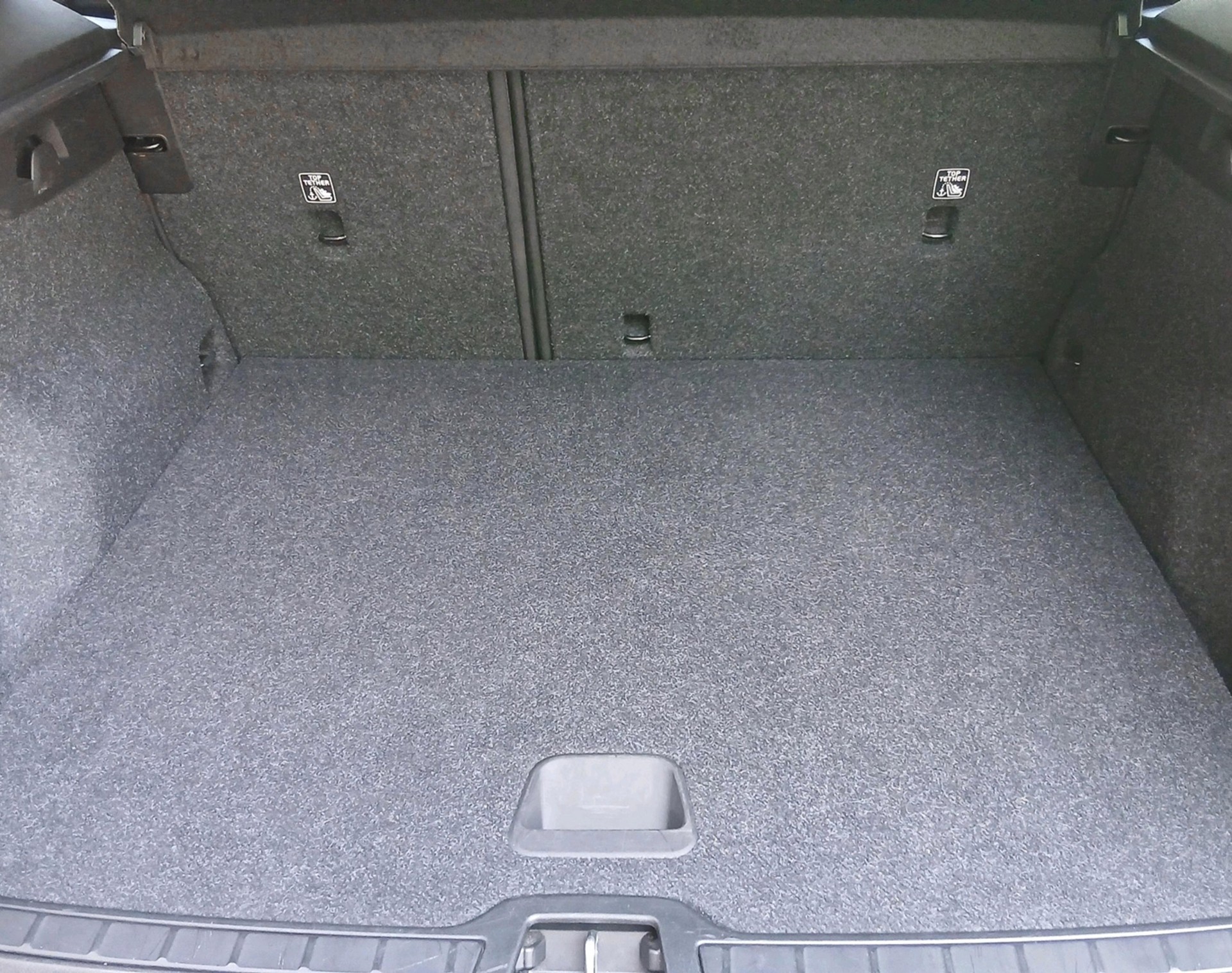 VOLVO XC40 1.5 T3 Momentum Light-image-5
