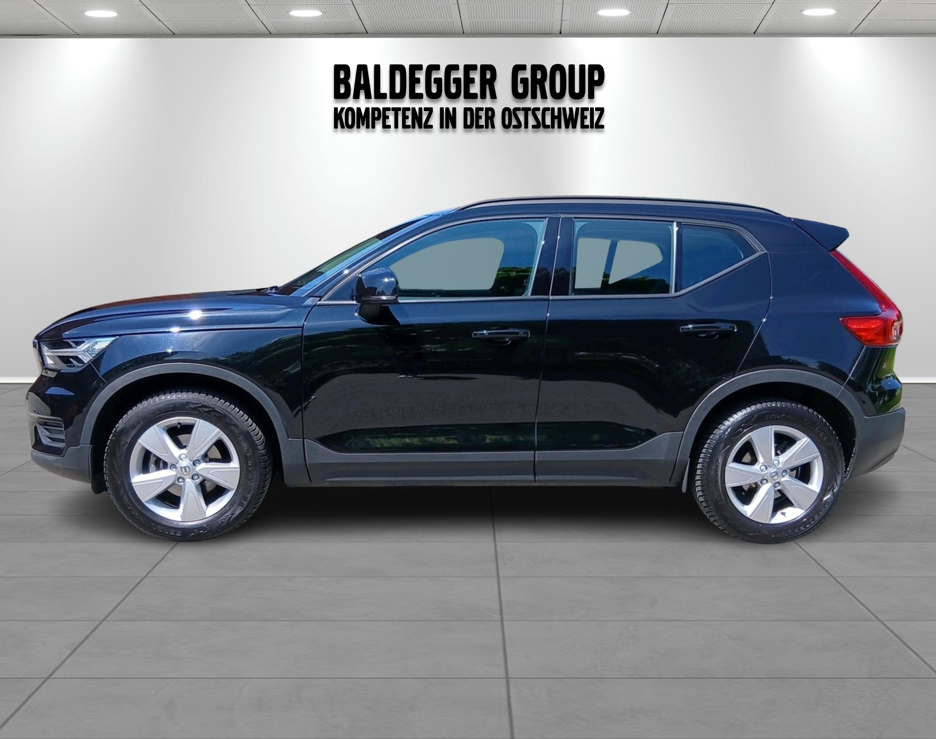 VOLVO XC40 1.5 T3 Momentum Light-image-8