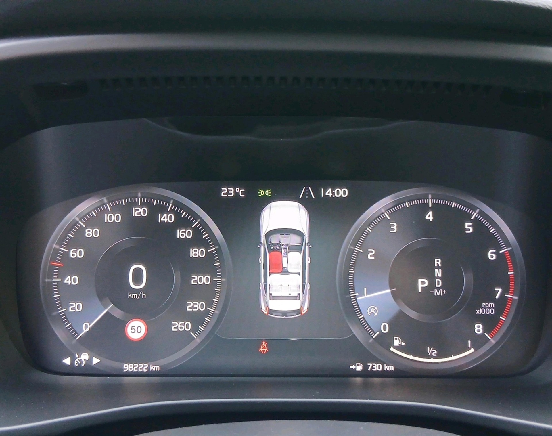 VOLVO XC40 1.5 T3 Momentum Light-image-14