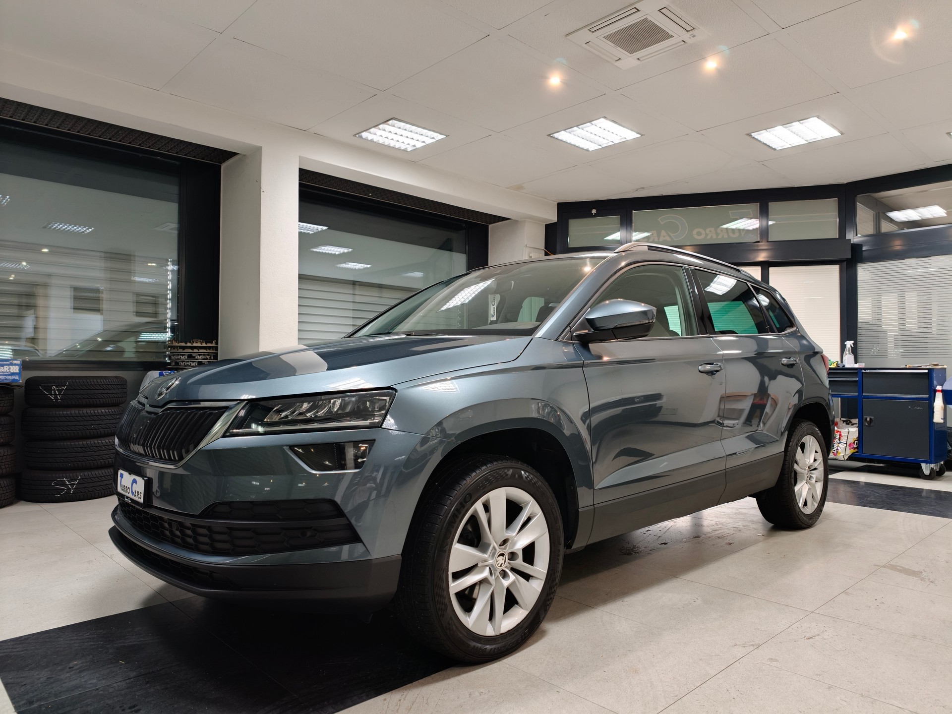 SKODA Karoq 1.0 TSI Ambition-image-2