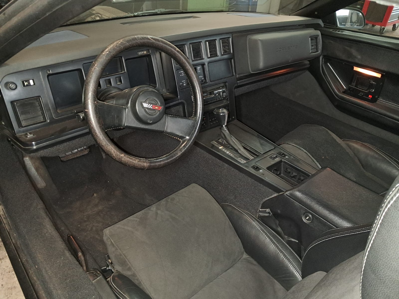 CHEVROLET CORVETTE-image-7
