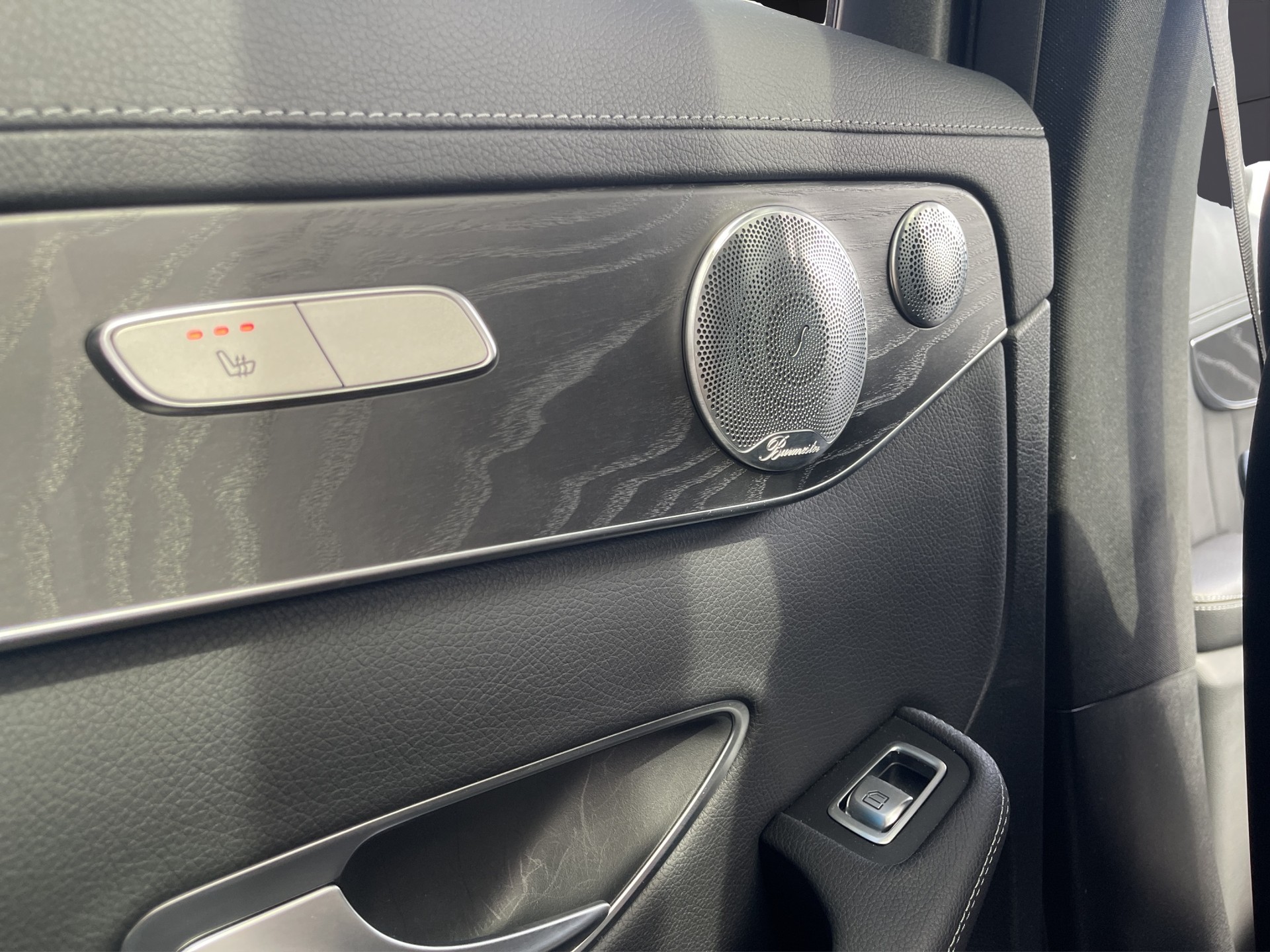 MERCEDES-BENZ GLC 350 e AMG Line 4Matic 7G-Tronic-image-26