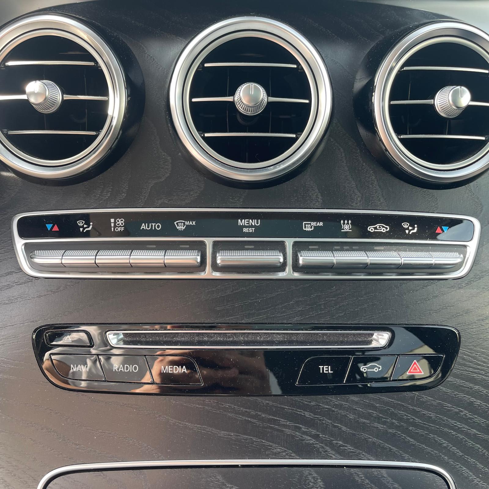 MERCEDES-BENZ GLC 350 e AMG Line 4Matic 7G-Tronic-image-45