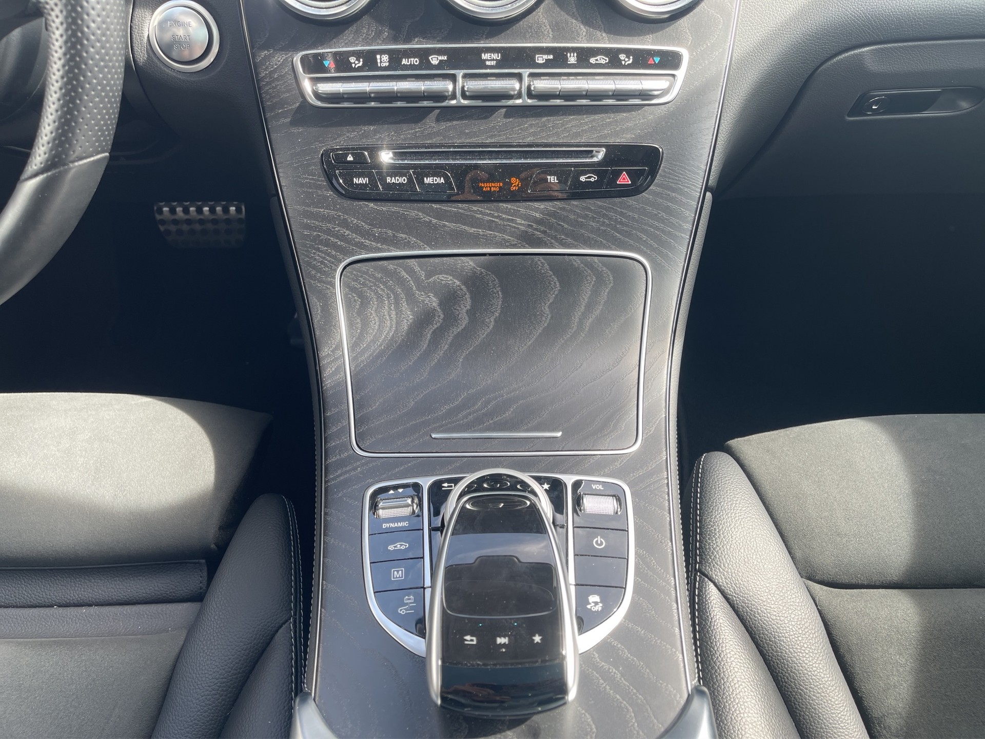 MERCEDES-BENZ GLC 350 e AMG Line 4Matic 7G-Tronic-image-20