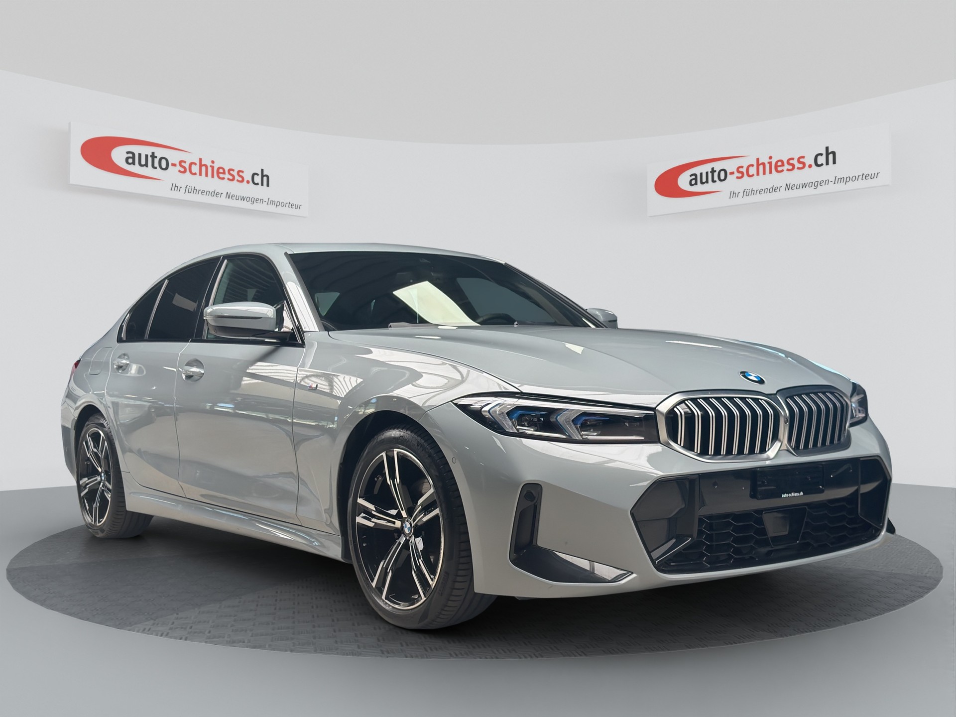 BMW 320d xDrive M Sport Steptronic-image-0