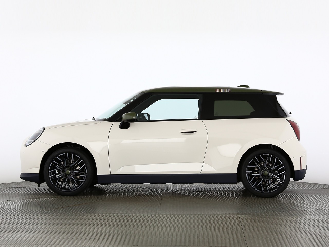 MINI Cooper SE-image-4