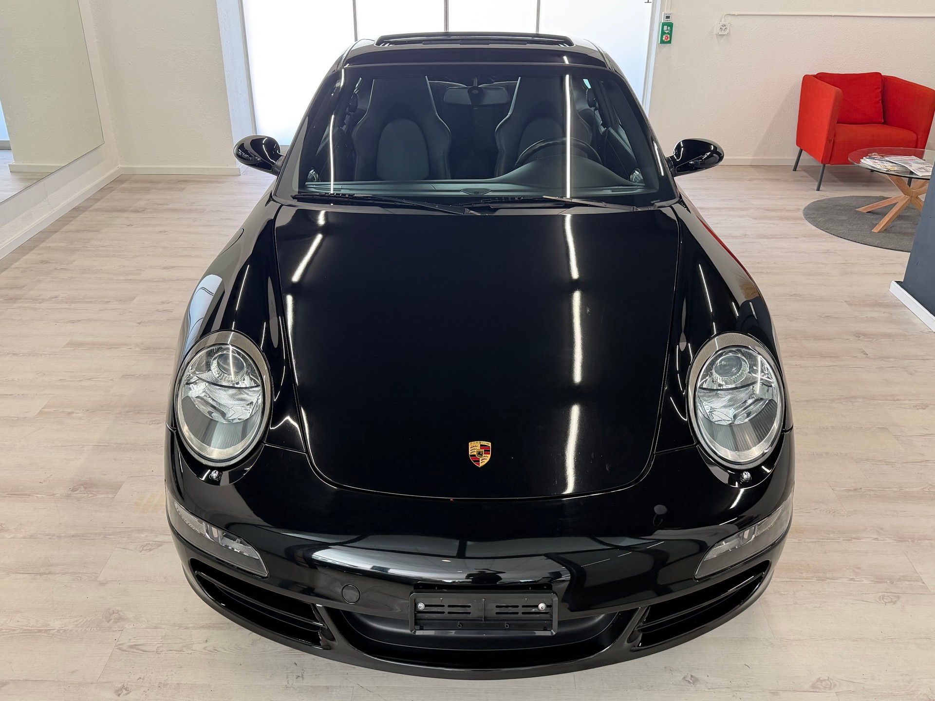 PORSCHE 911 Carrera-image-4