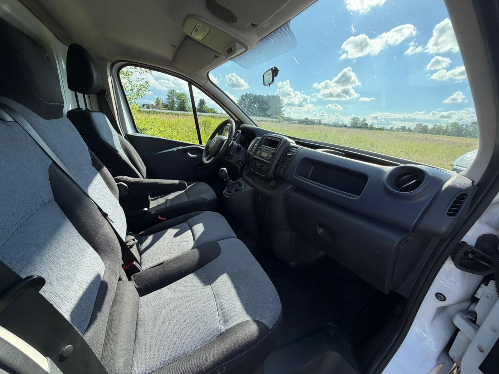 OPEL Vivaro 1.6 CDTI 2.7t L1H1-image-12