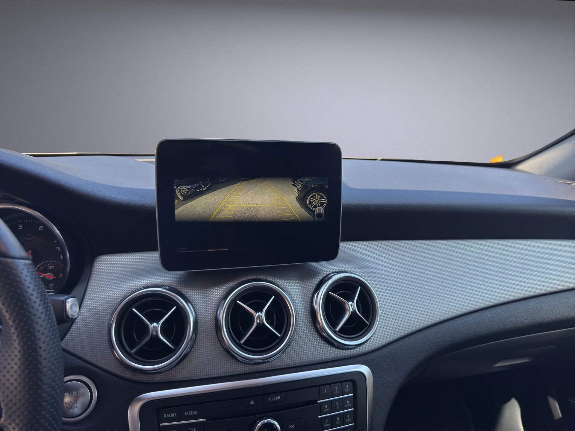 MERCEDES-BENZ GLA 200 Night Star 7G-DCT-image-14