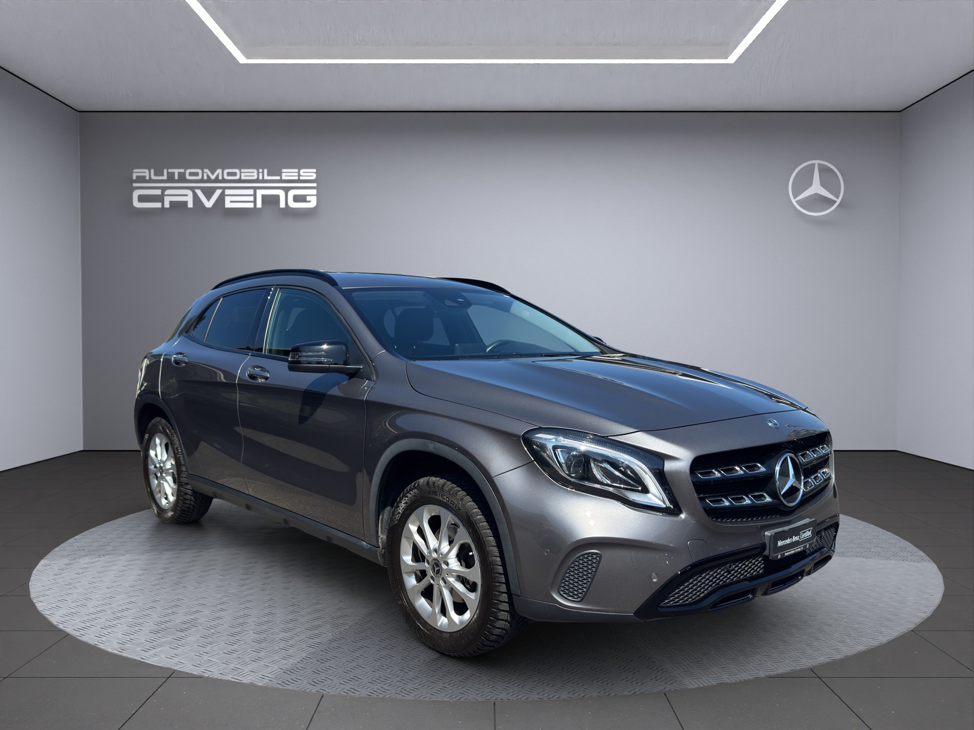 MERCEDES-BENZ GLA 200 Night Star 7G-DCT-image-6