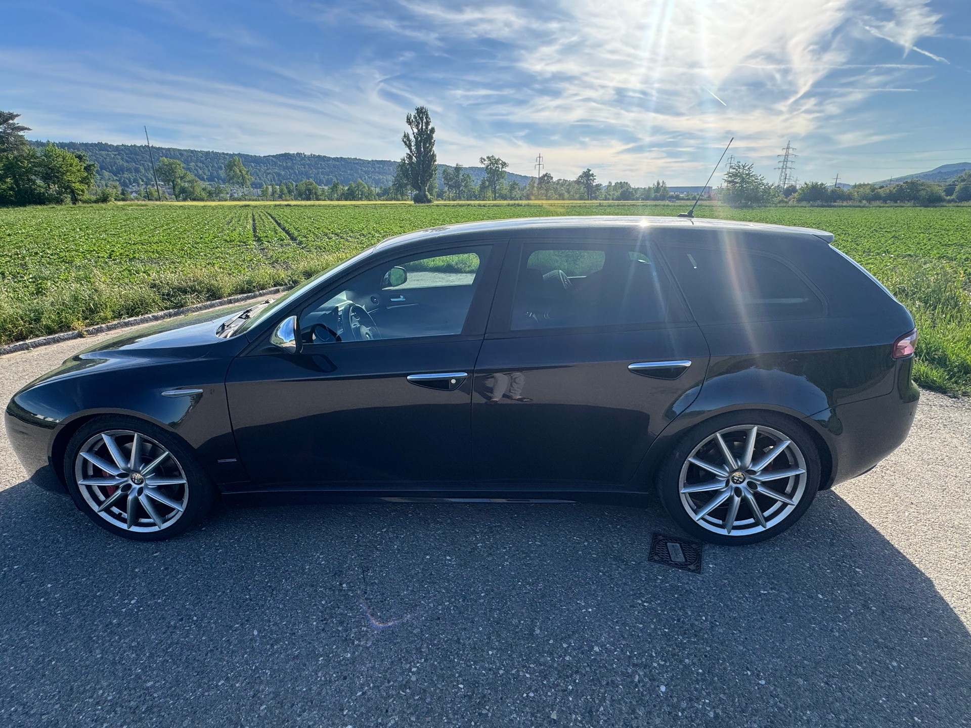 ALFA ROMEO 159-image-8