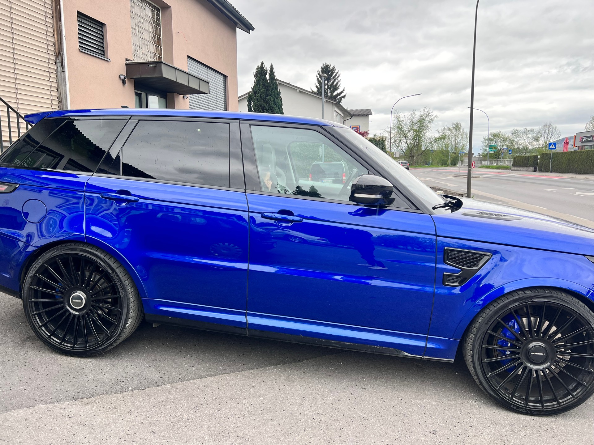 LAND ROVER 5.0 V8 SC SVR-image-19