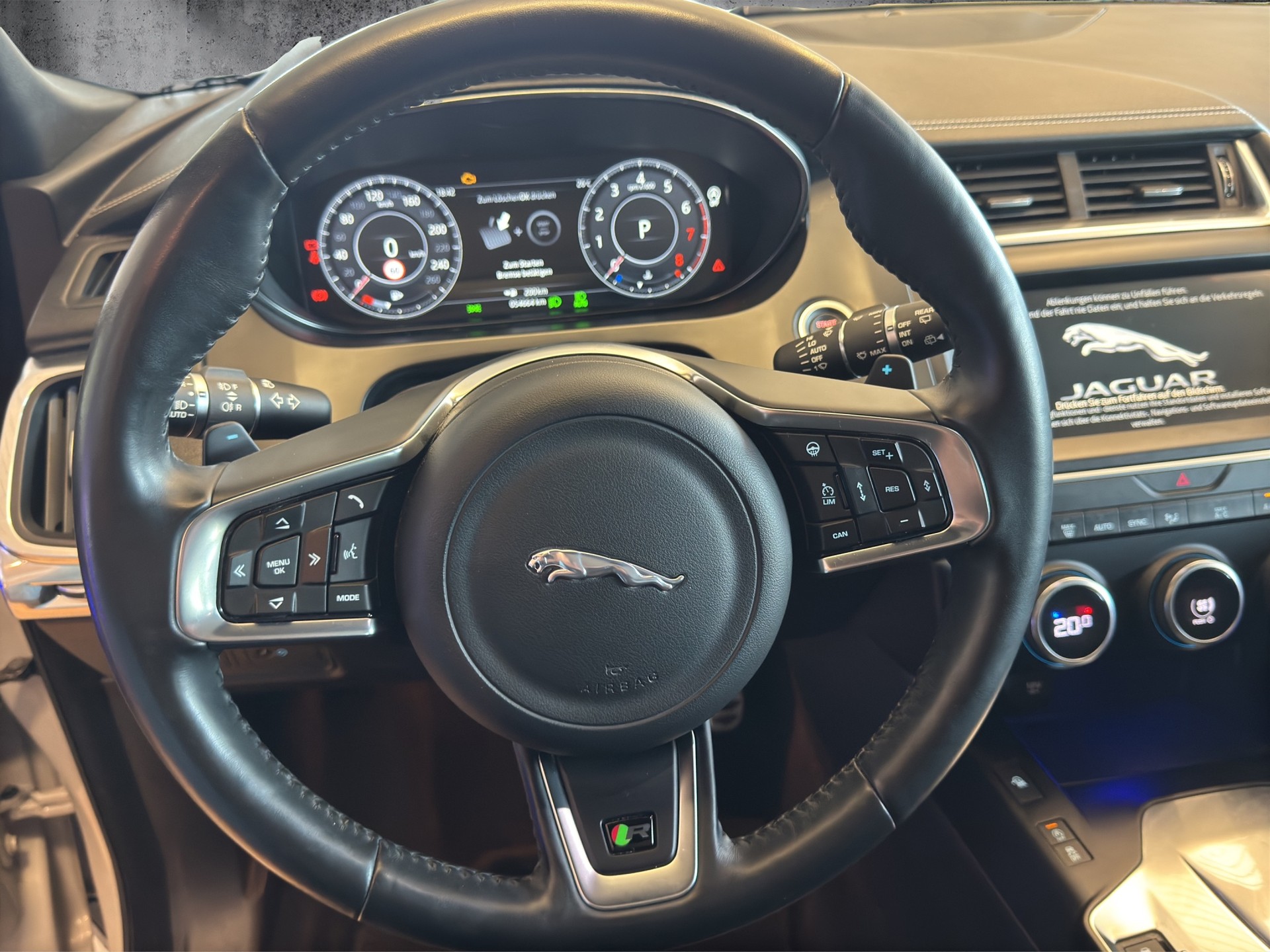 JAGUAR E-Pace 2.0 P300 R-Dynamic HSE AWD Automatik-image-9