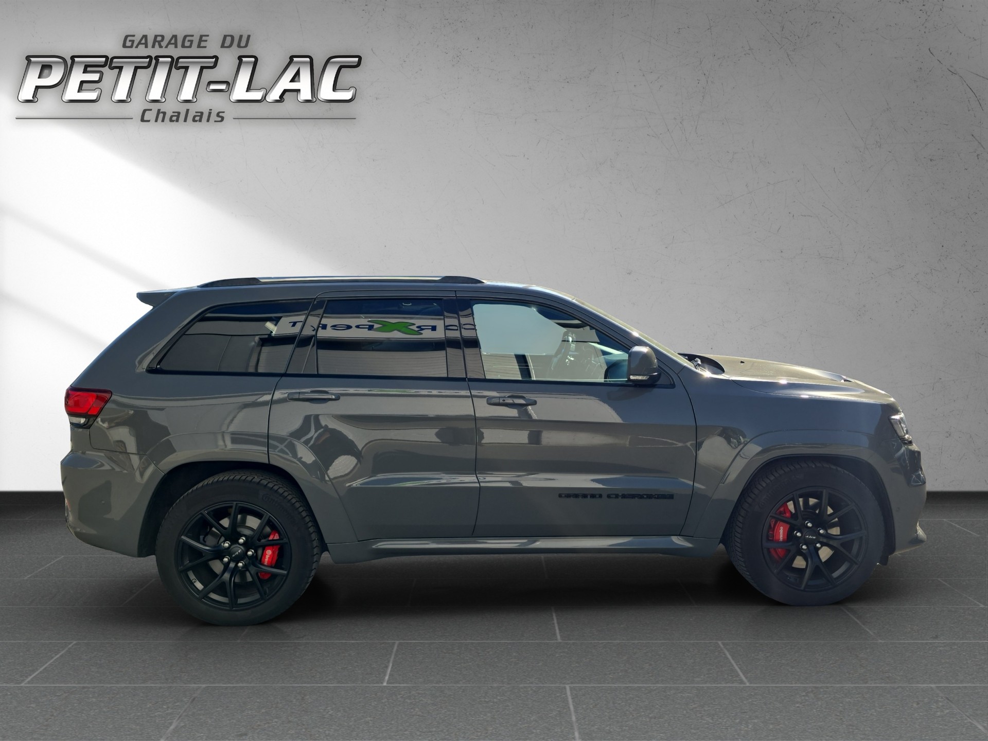 JEEP Grand Cherokee 6.4 V8 HEMI SRT8 Automatic-image-2