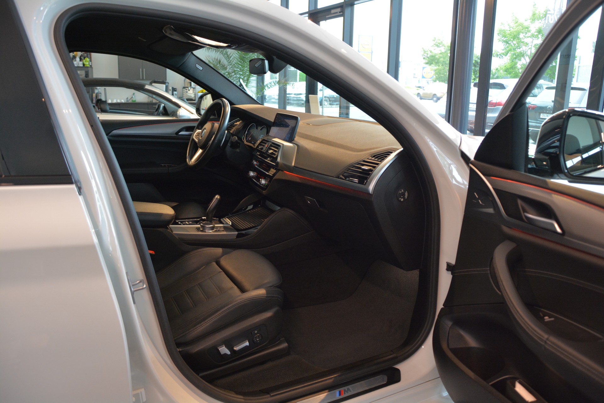 BMW X4 xDrive 20d M Sport Steptronic-image-12