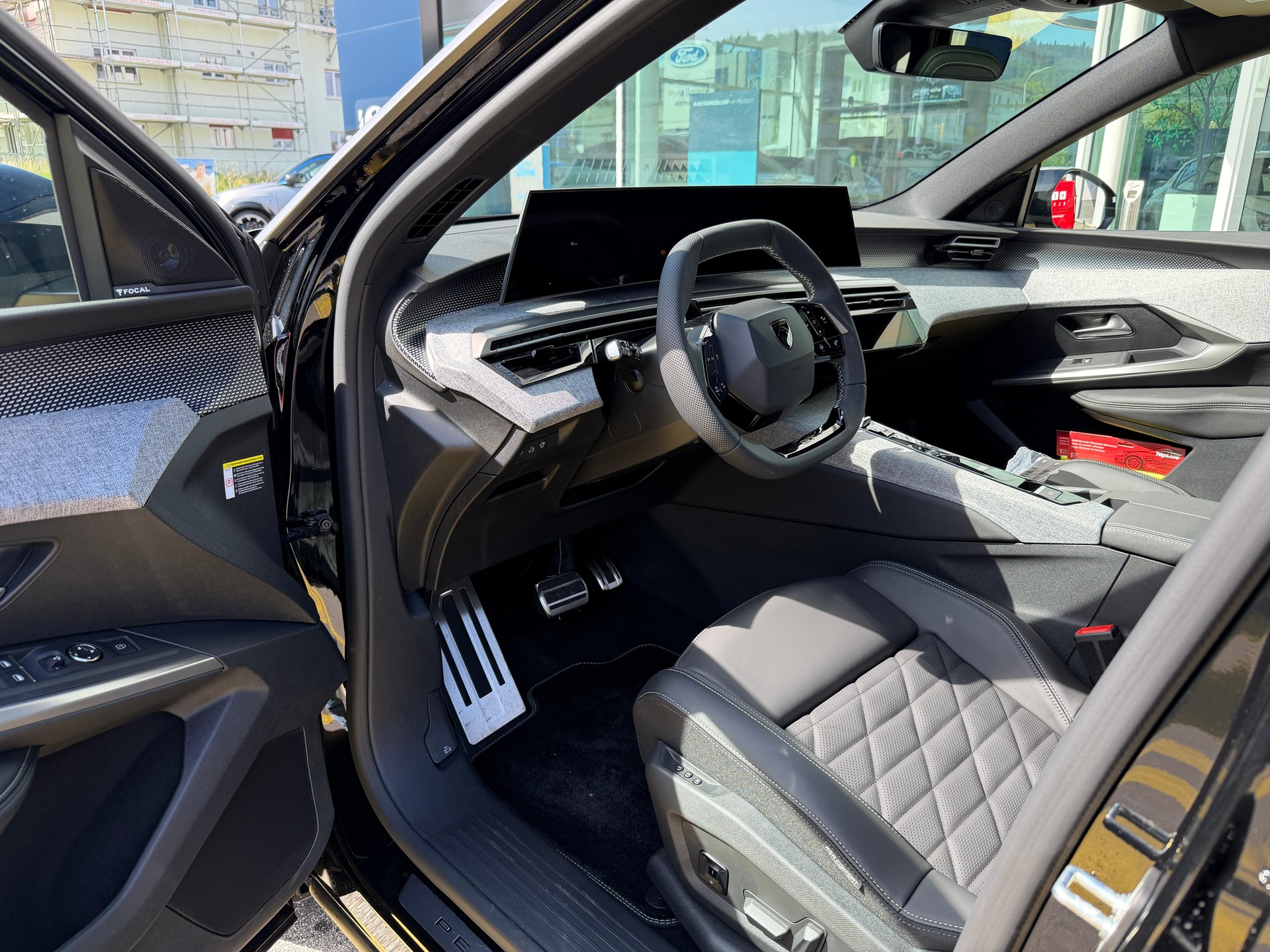 PEUGEOT 3008 1.2 Hybrid GT Exclusive-image-9