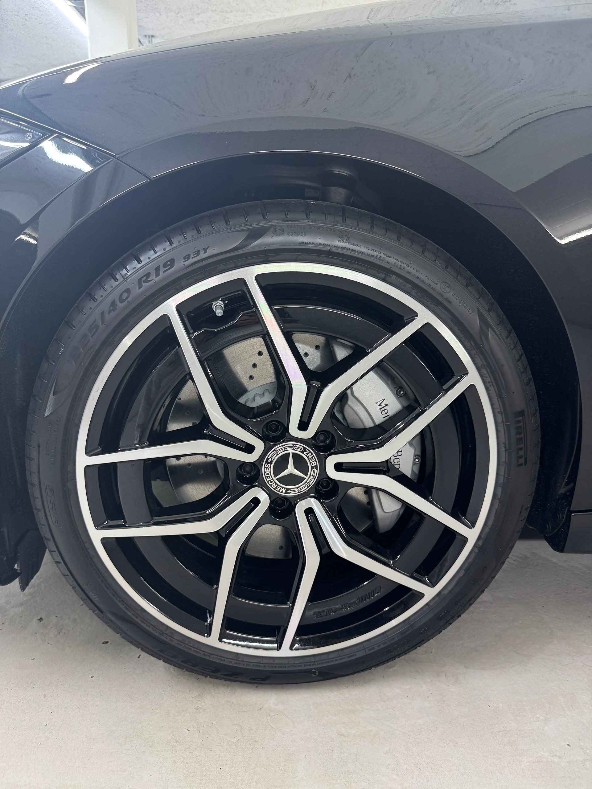 MERCEDES-BENZ C 220 d 4Matic Swiss Star-showroom-element-3