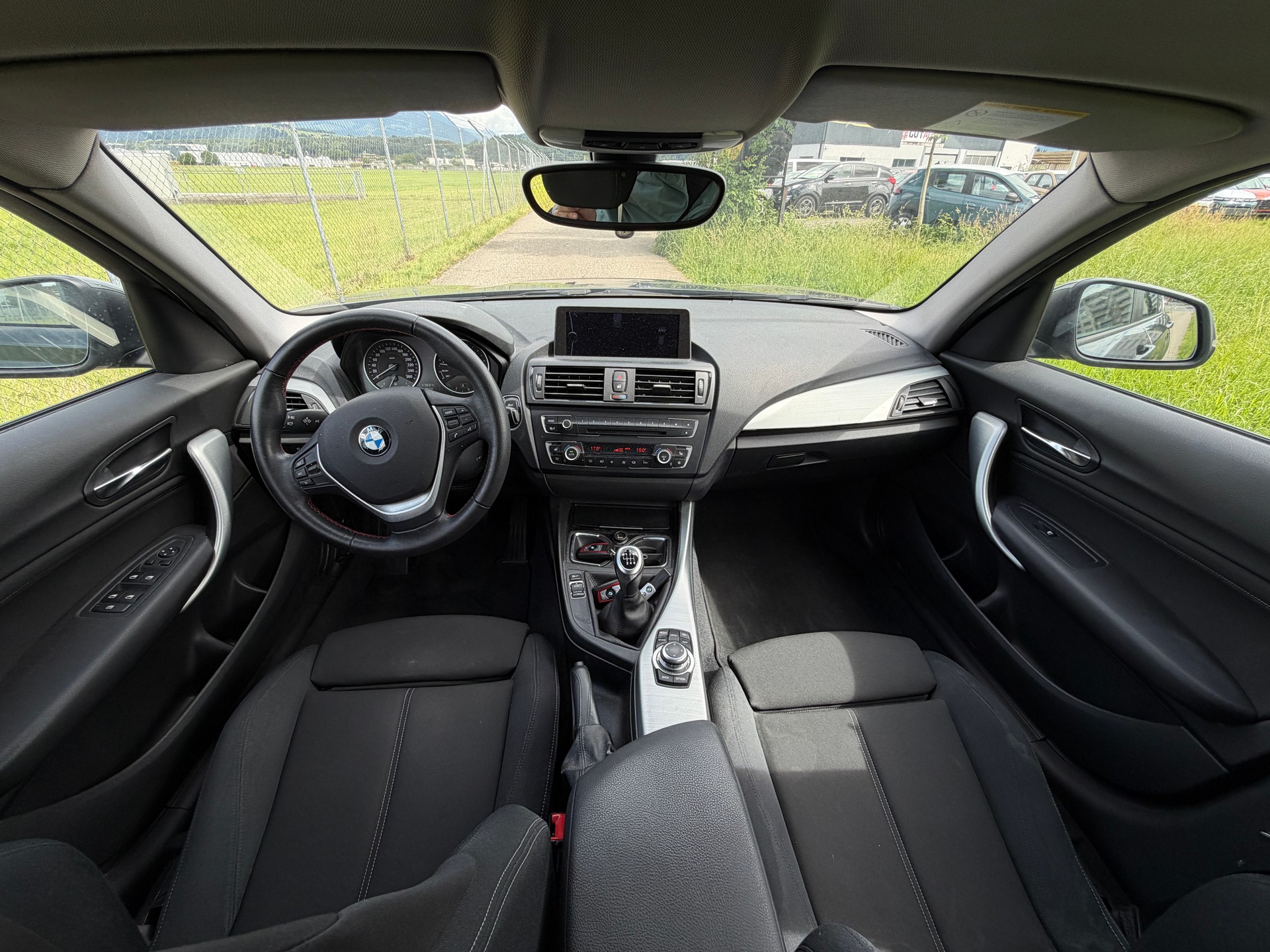 BMW 116i Sport Line-image-19