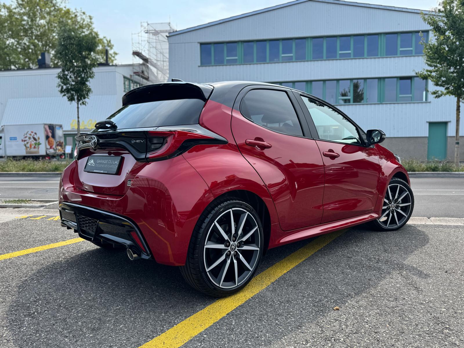 TOYOTA Yaris 1.5 GR Sport e-CVT-image-3