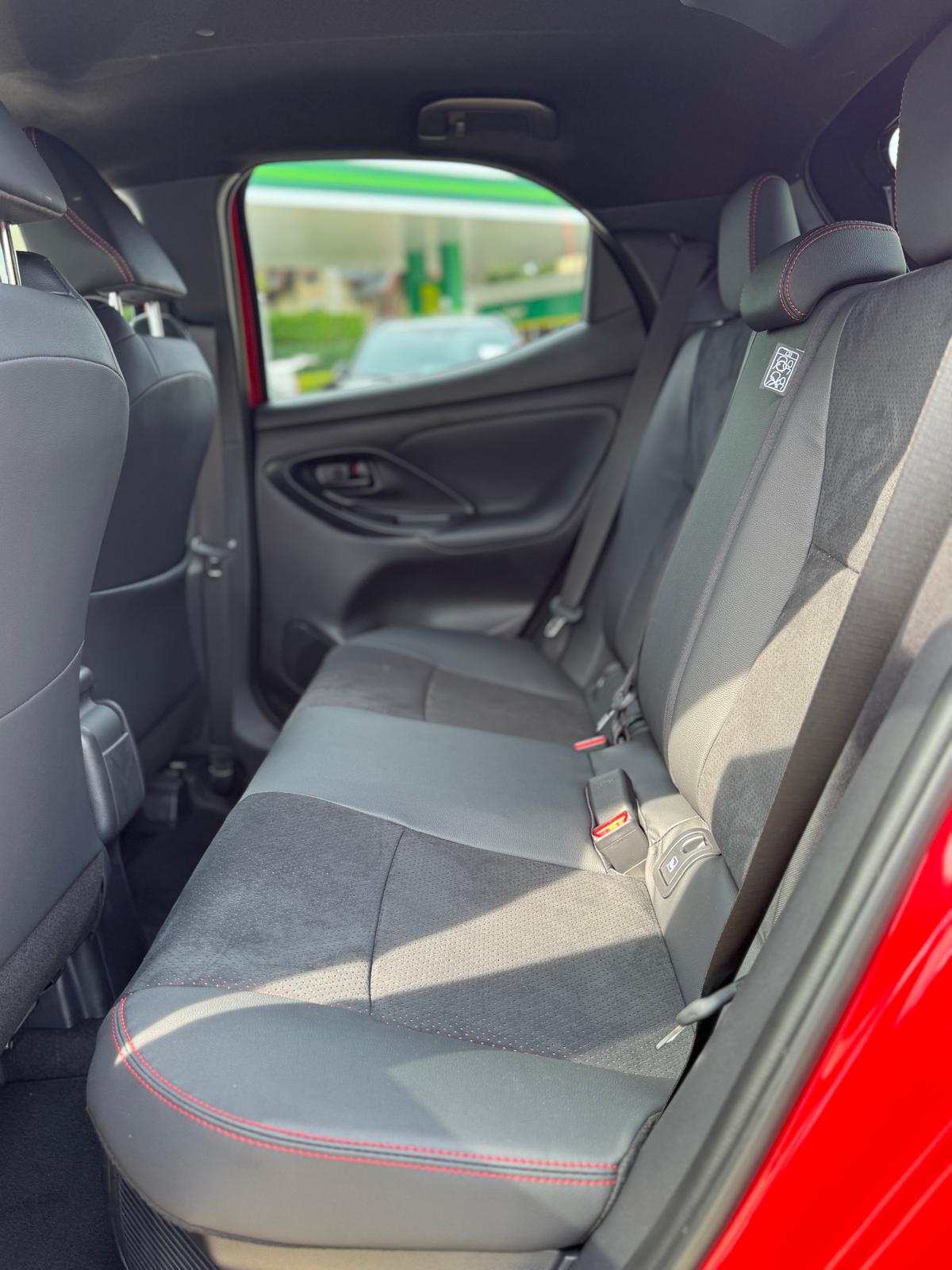 TOYOTA Yaris 1.5 GR Sport e-CVT-image-9