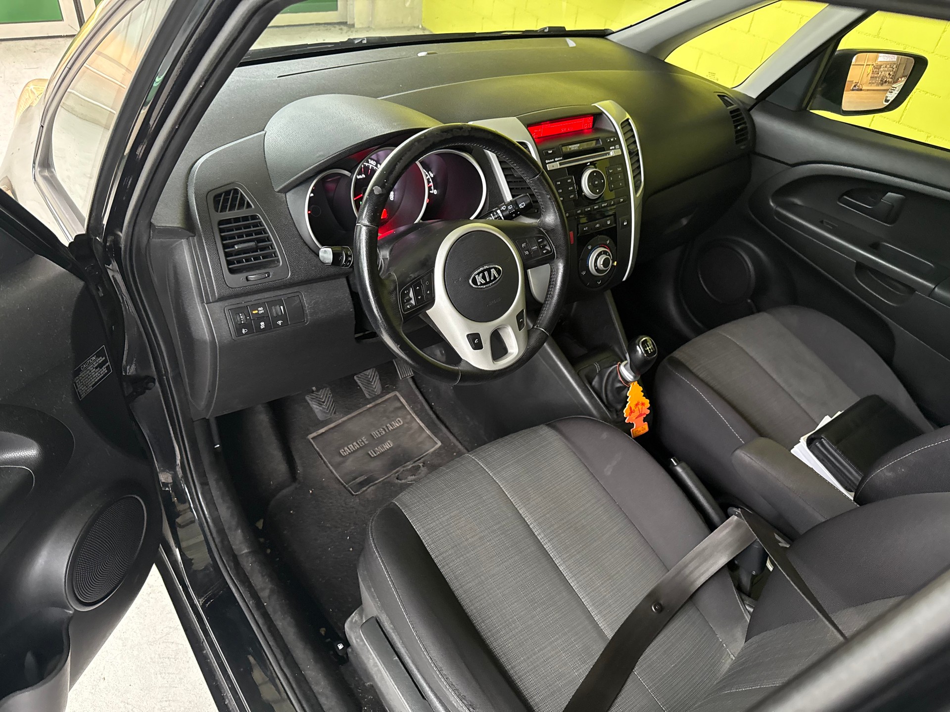 KIA Venga 1.6 CRDi Style-image-8