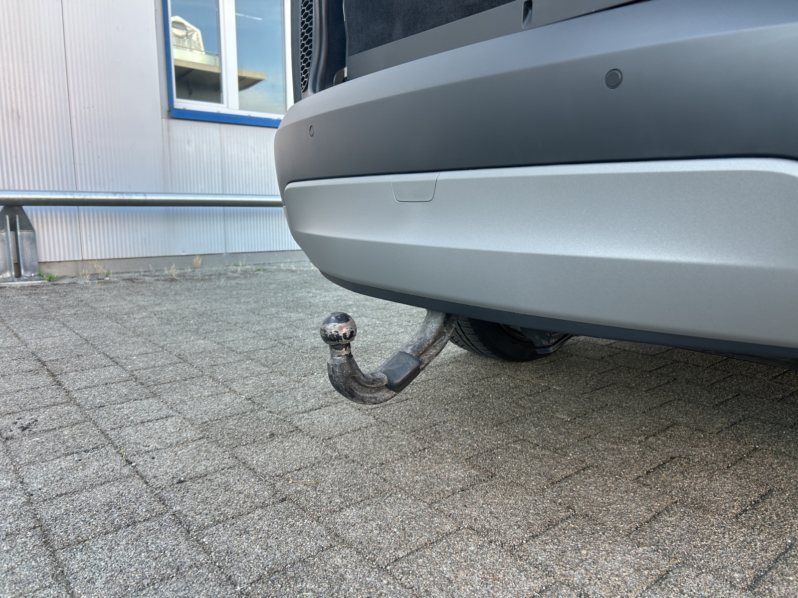 LAND ROVER Discovery 3.0 SDV6 HSE Automatic-image-23