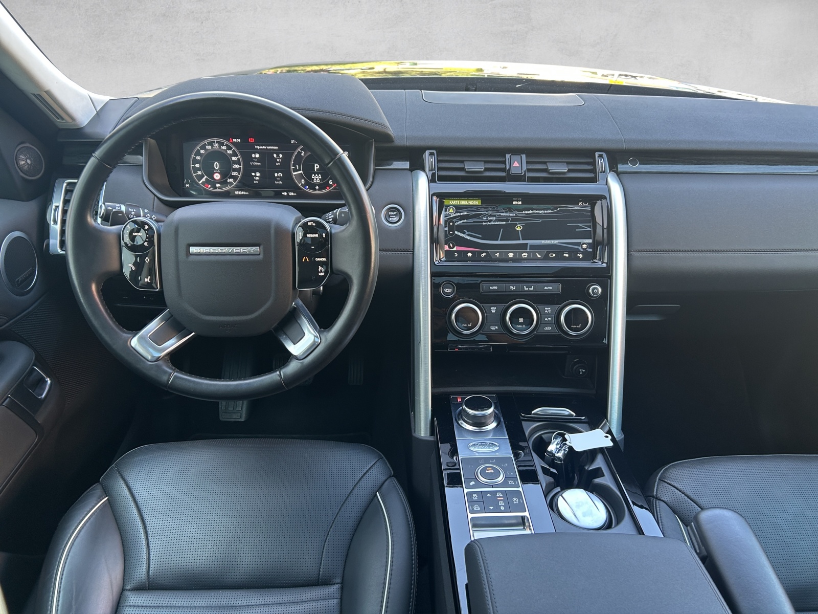 LAND ROVER Discovery 3.0 SDV6 HSE Automatic-image-13
