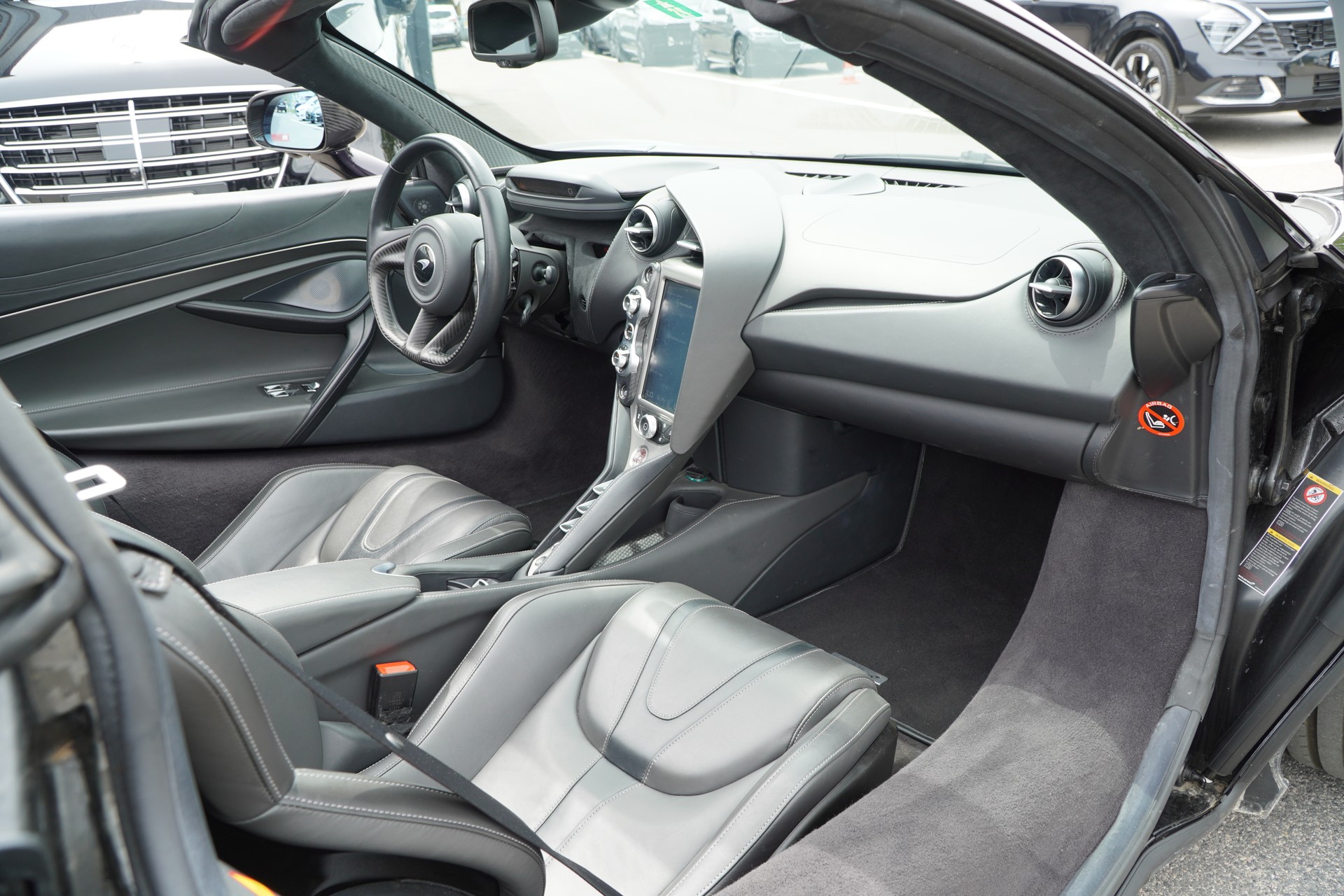 McLAREN 720S Spider 4.0 V8 SSG-image-18