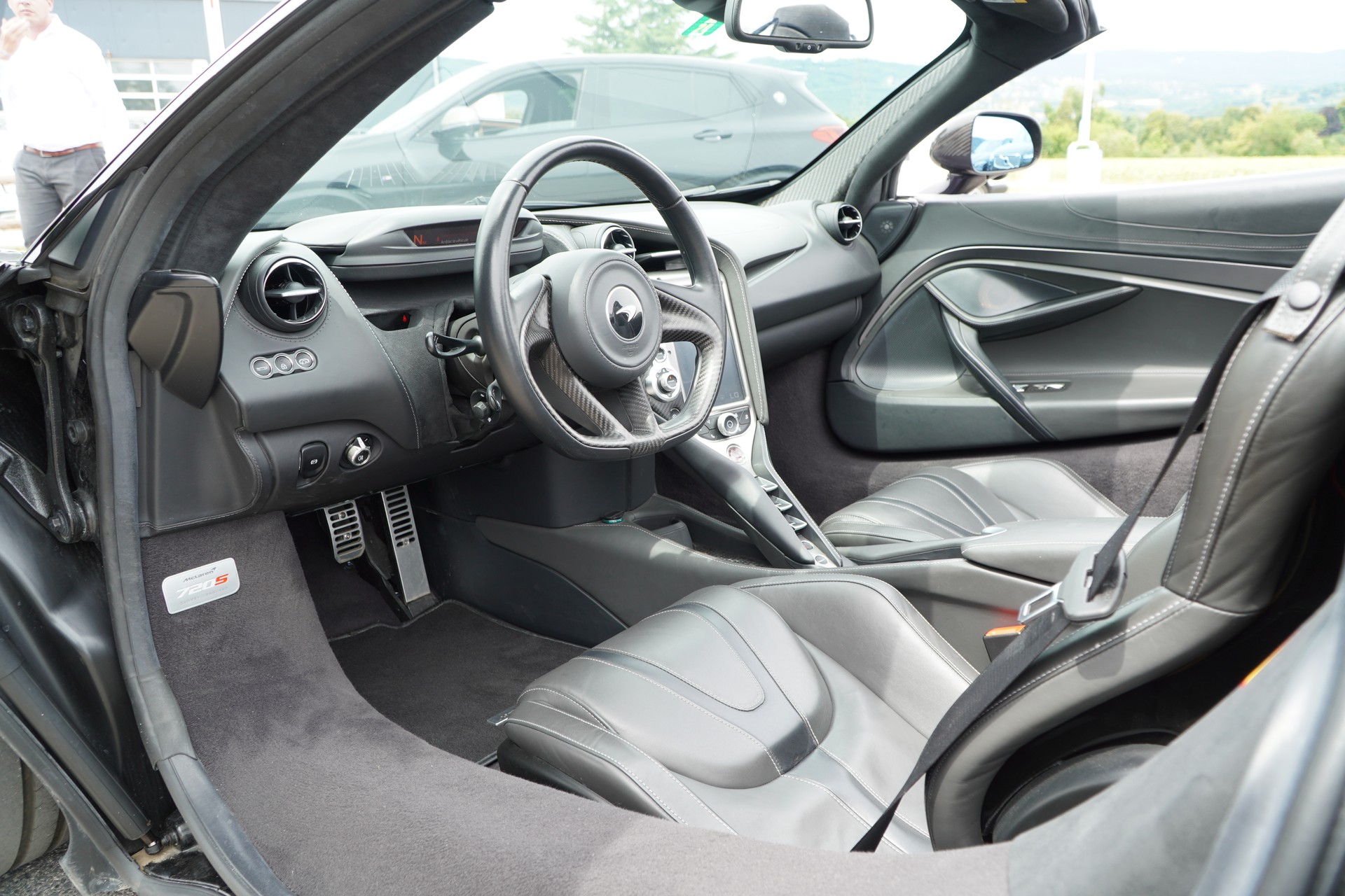 McLAREN 720S Spider 4.0 V8 SSG-image-16