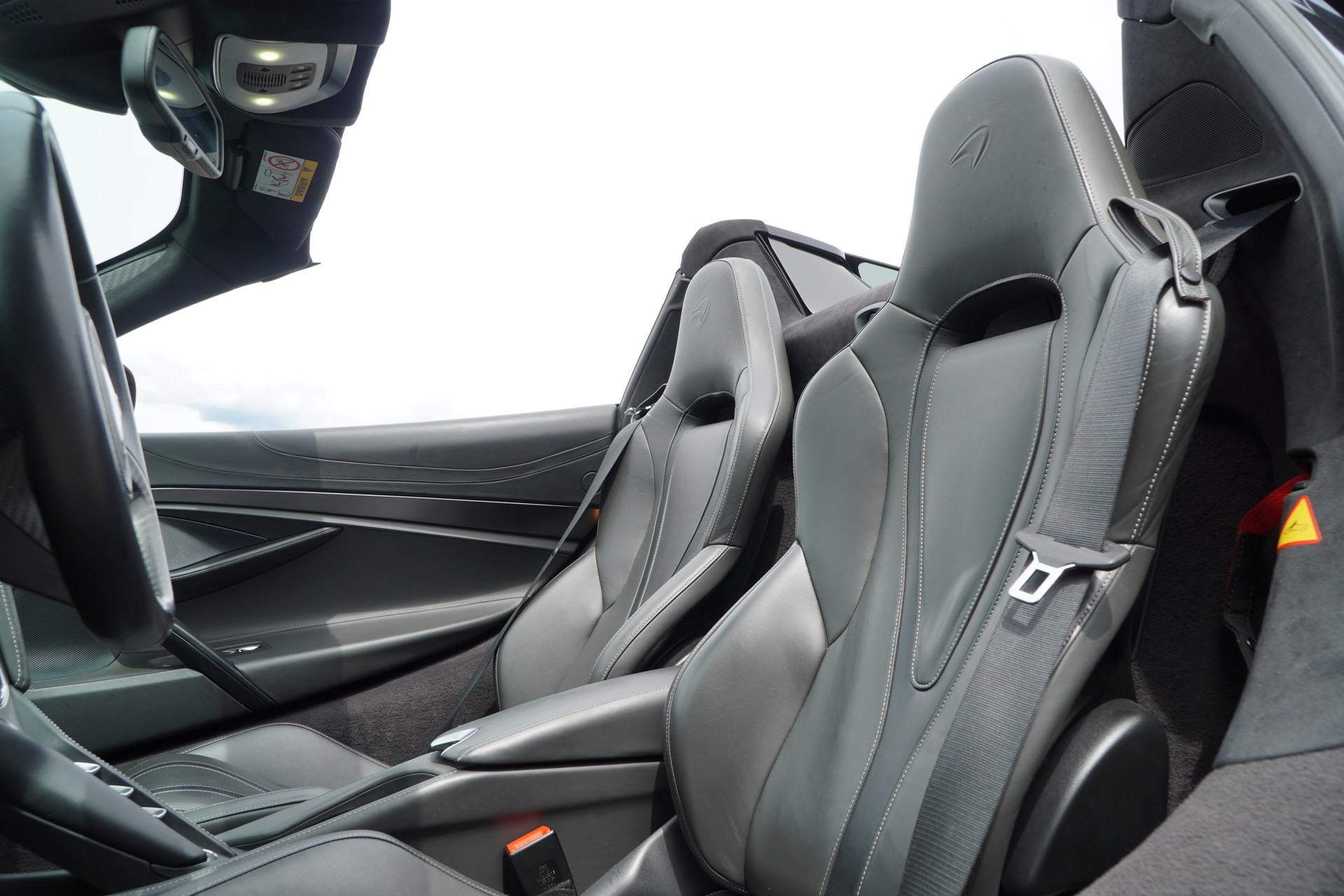 McLAREN 720S Spider 4.0 V8 SSG-image-15