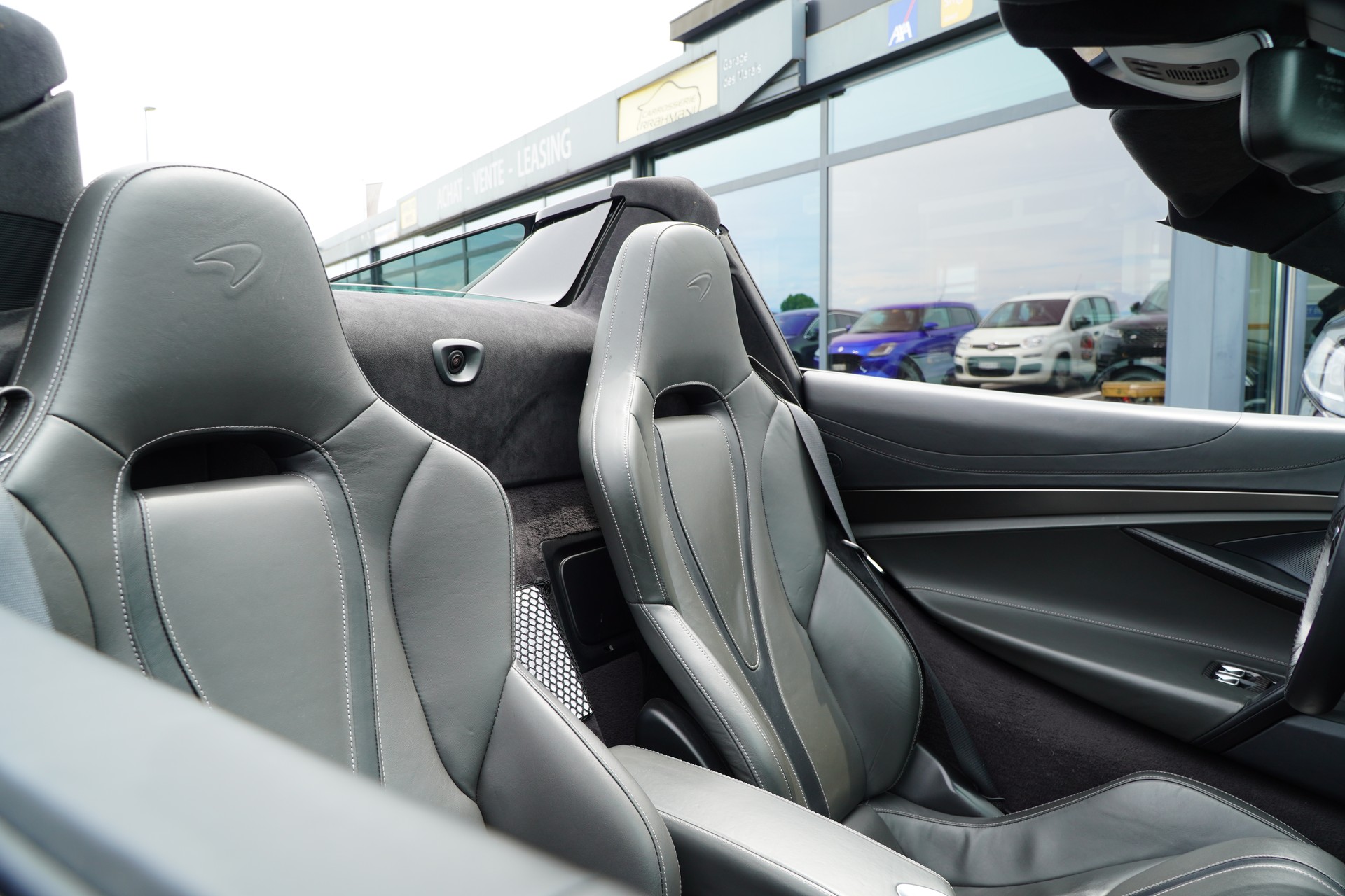 McLAREN 720S Spider 4.0 V8 SSG-image-28