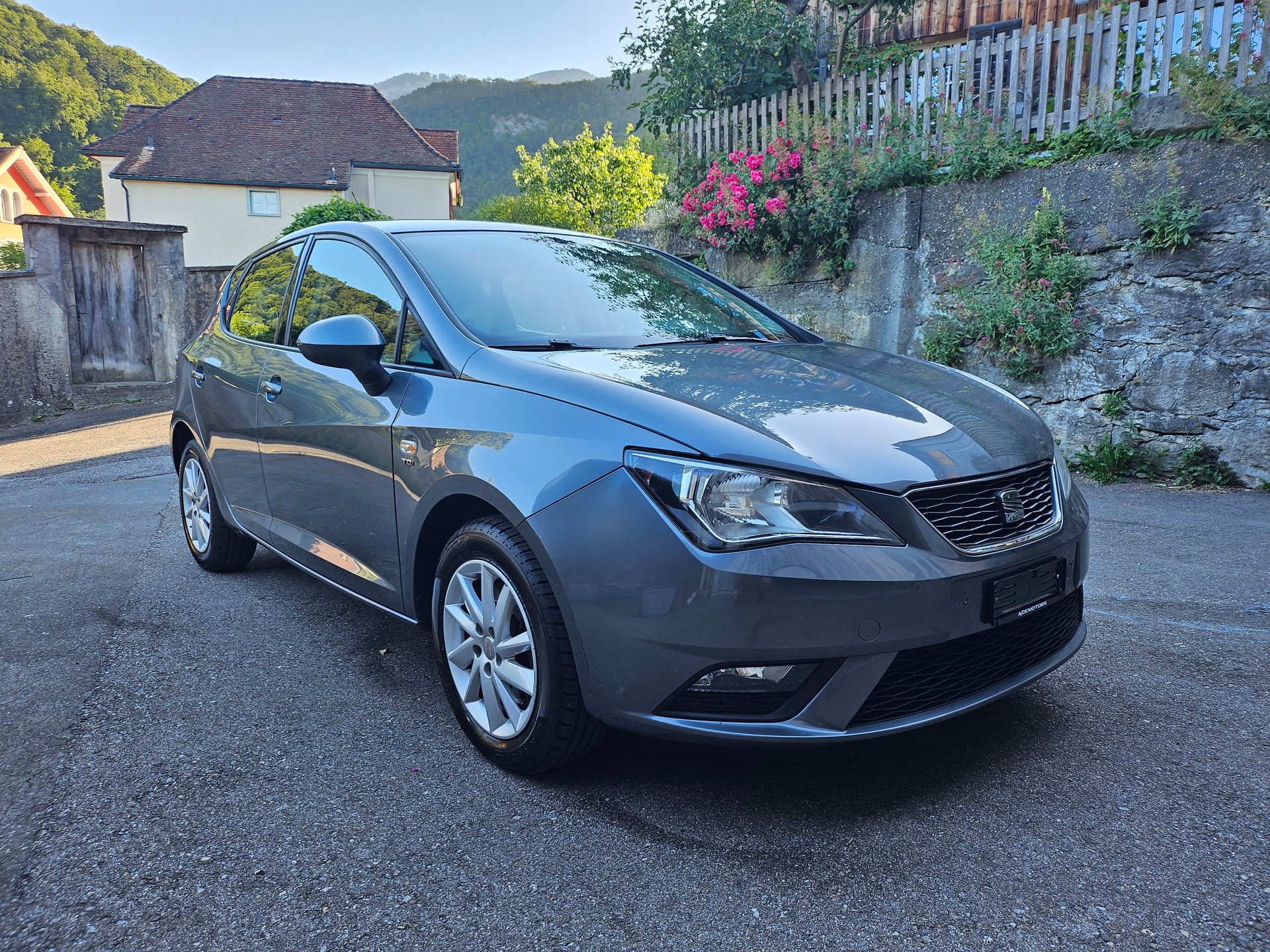 SEAT 1.6 TDI 105 Style-image-0