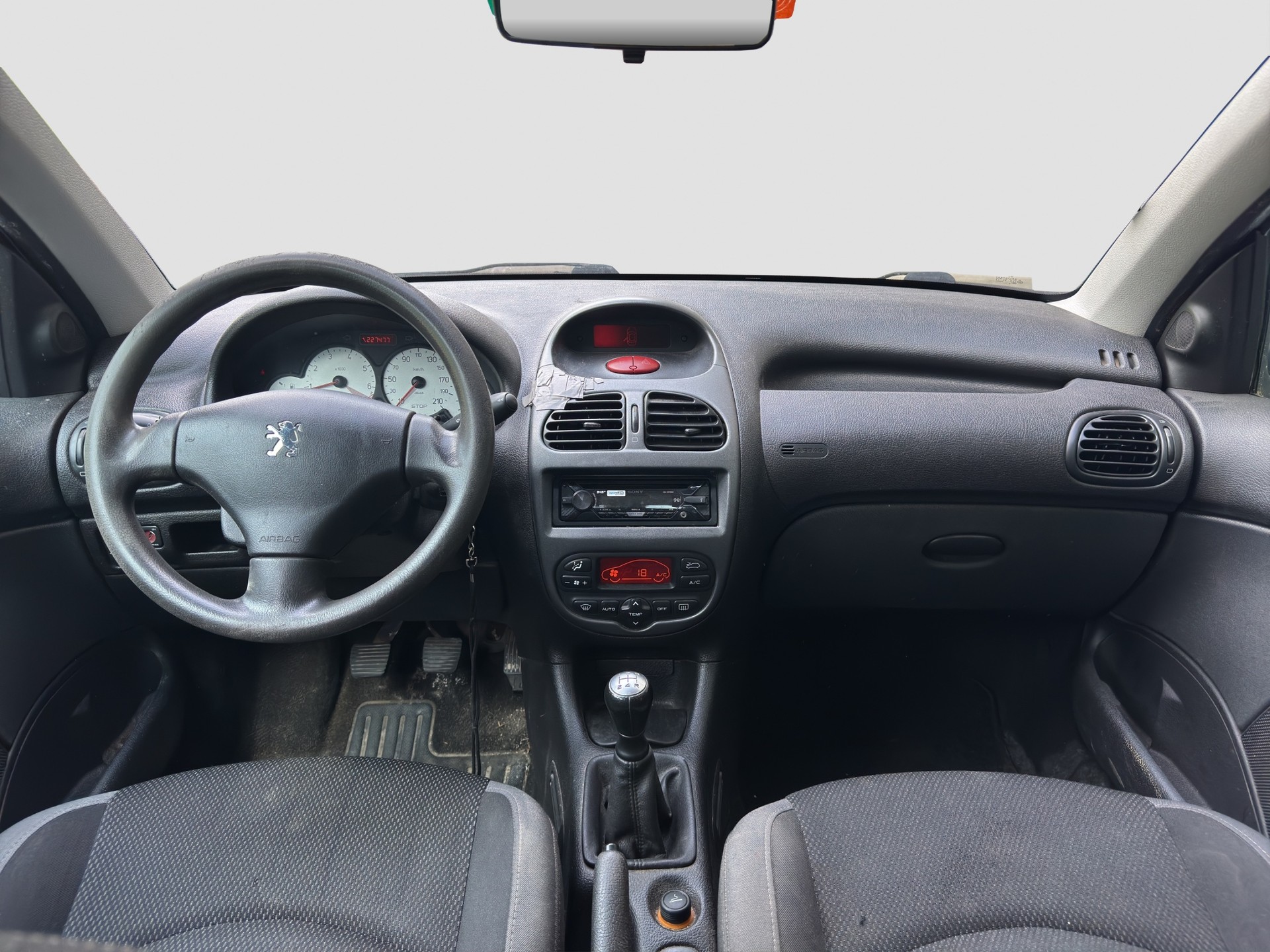 PEUGEOT 206 1.6 16V Platinum-image-2