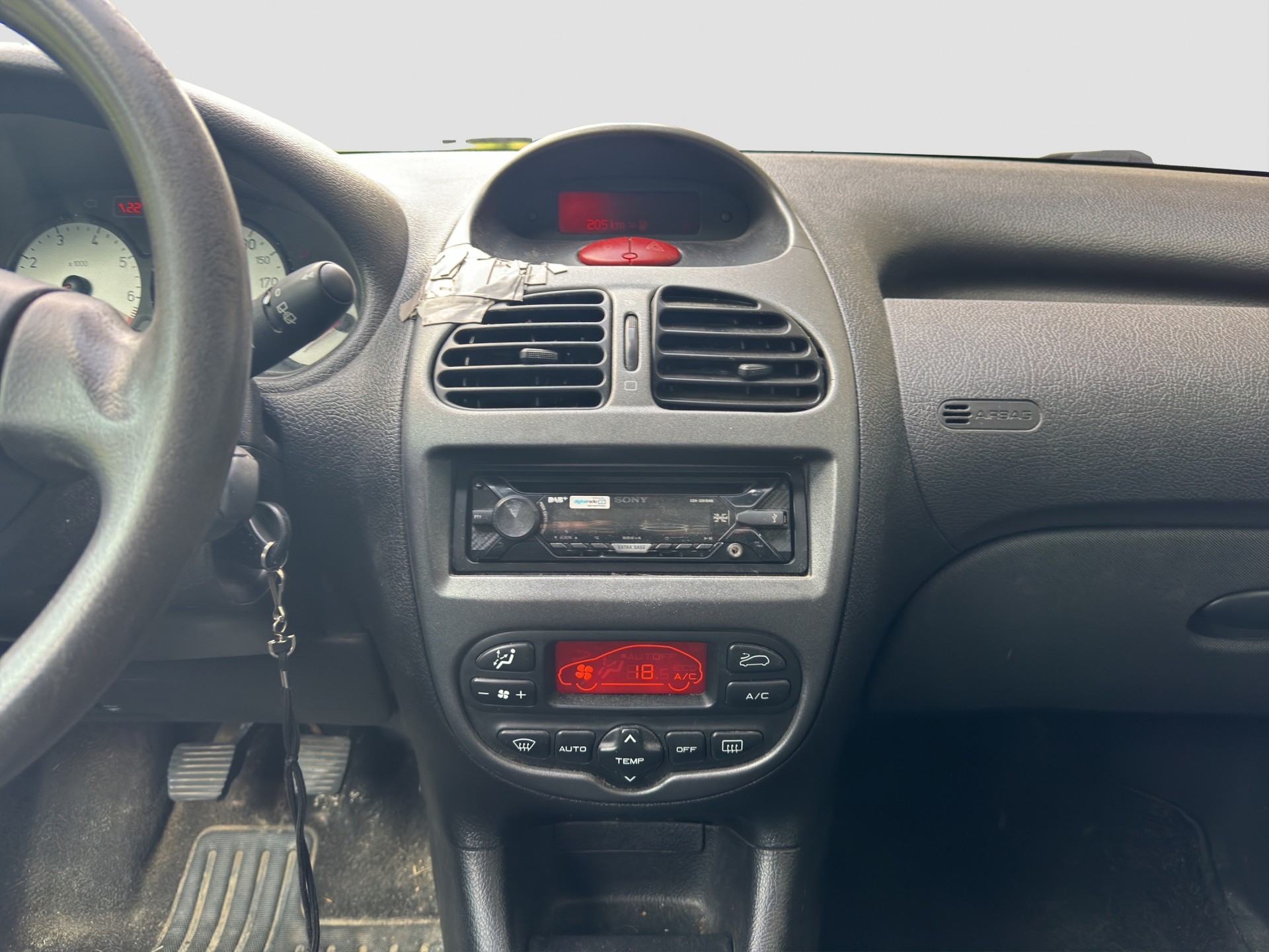 PEUGEOT 206 1.6 16V Platinum-image-3