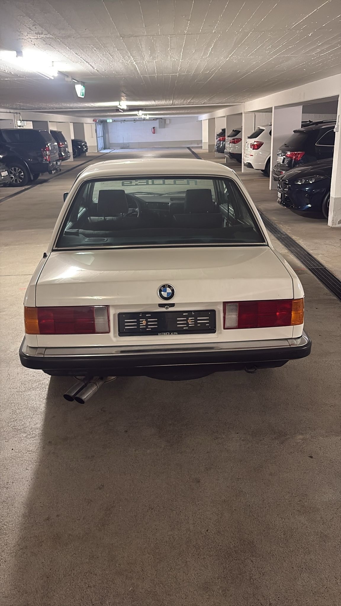 BMW 325e-image-2