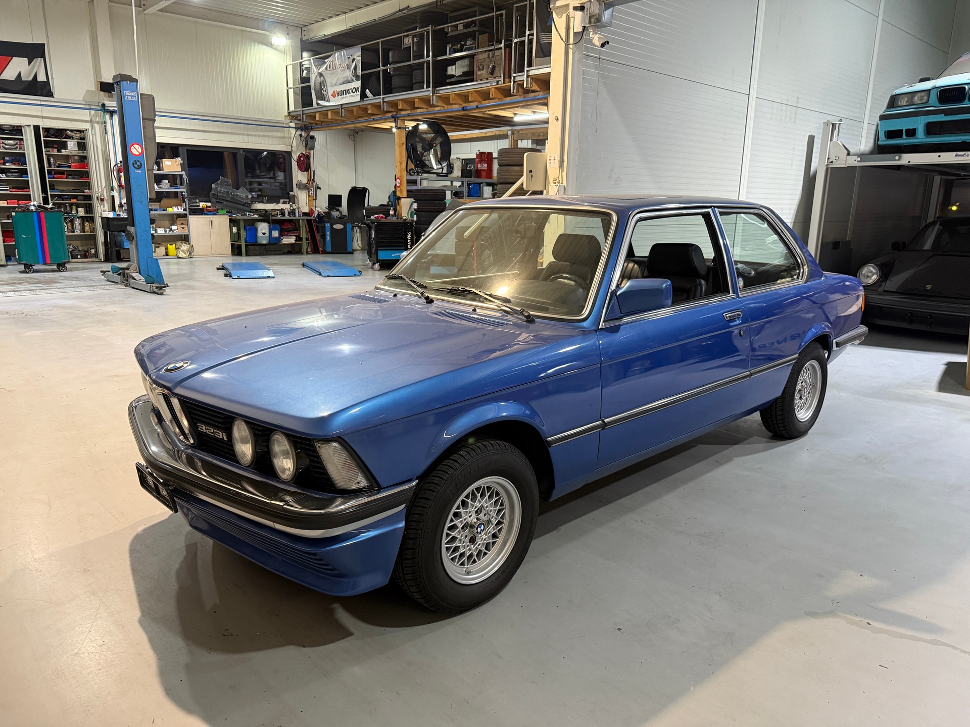 BMW E21 323I-image-10