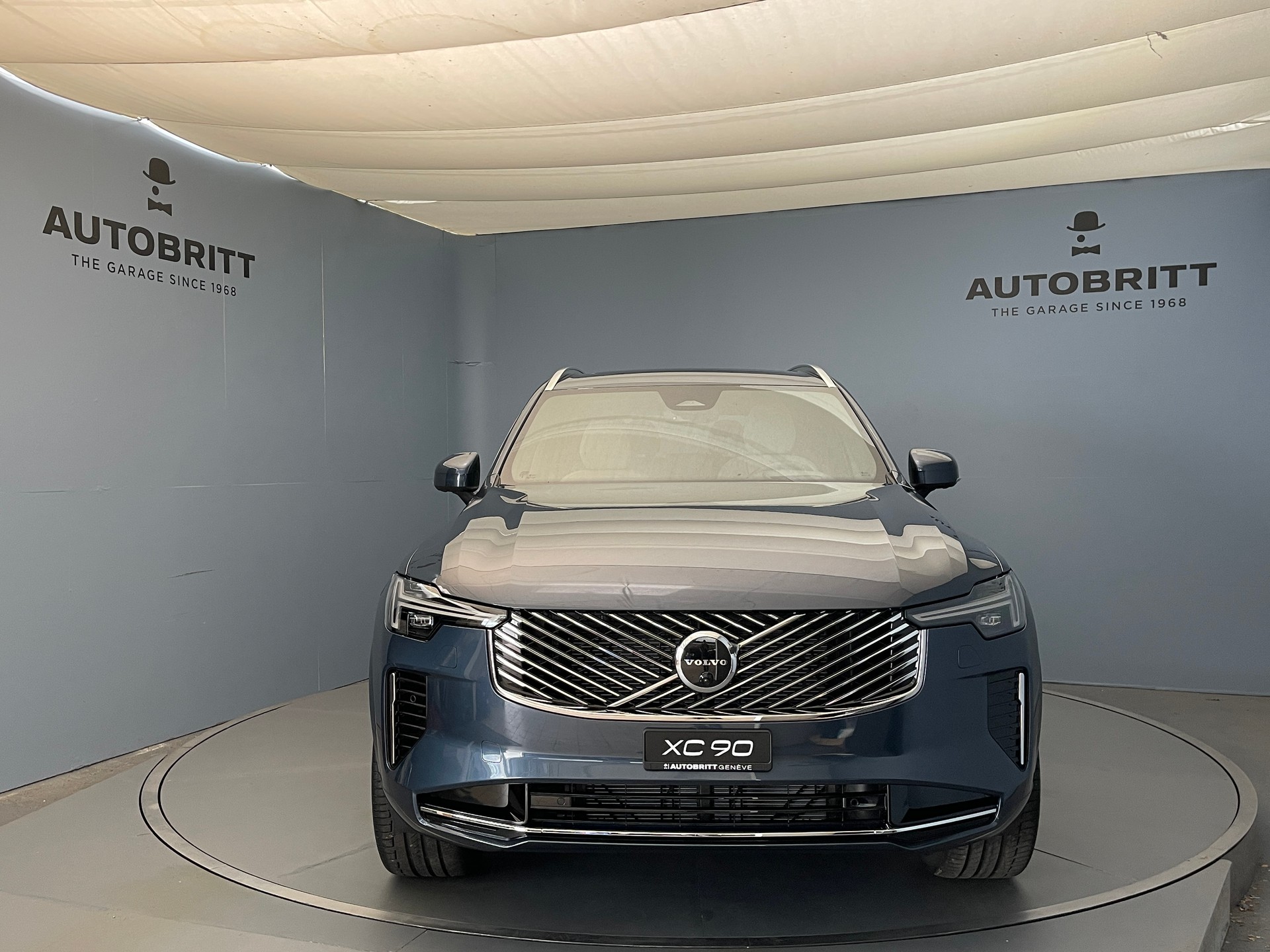 VOLVO XC90 2.0 B5 MH Ultra Bright AWD-showroom-element-1