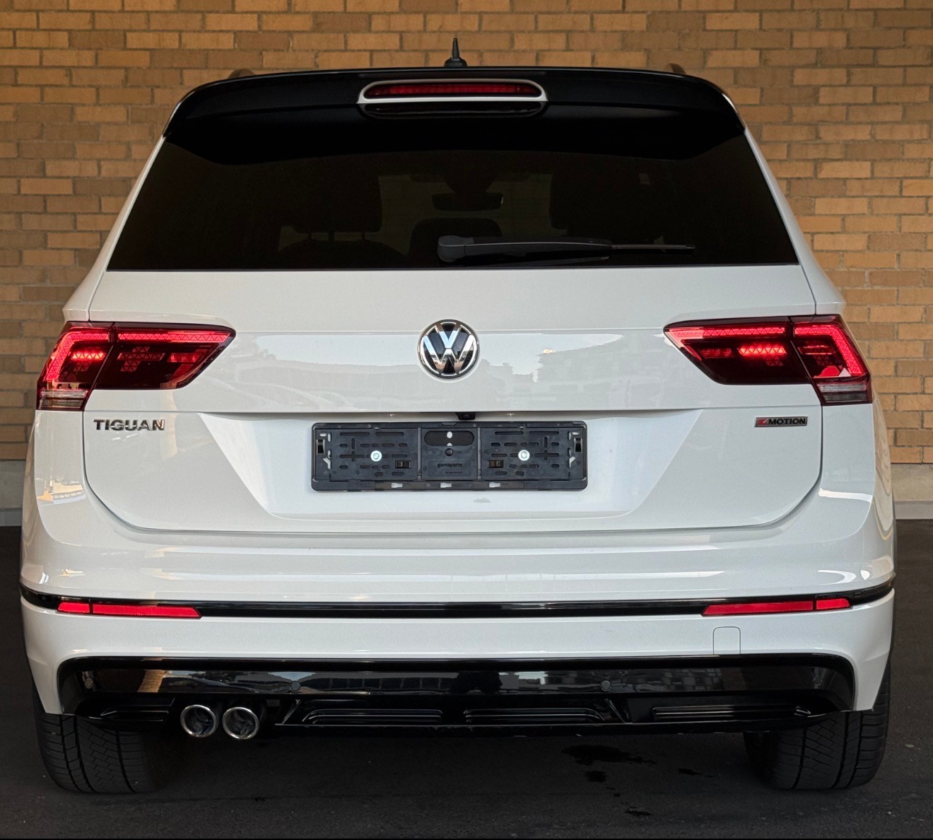 VW Tiguan 2.0 TDI SCR R-Line Highline 4Motion DSG-image-3