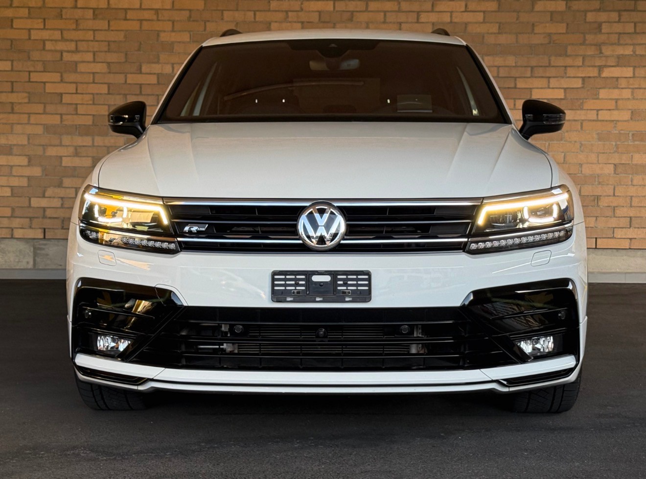 VW Tiguan 2.0 TDI SCR R-Line Highline 4Motion DSG-image-1