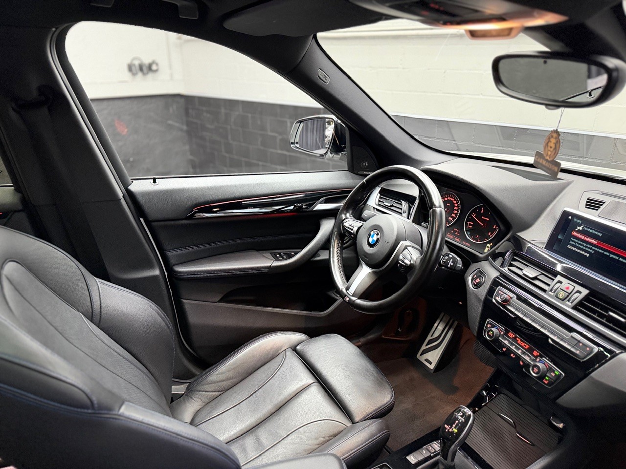 BMW X1 xDrive 20d M Sport | Head-Up Display | Panorama Dach | Harman/Kardon | CH-Auto-image-22